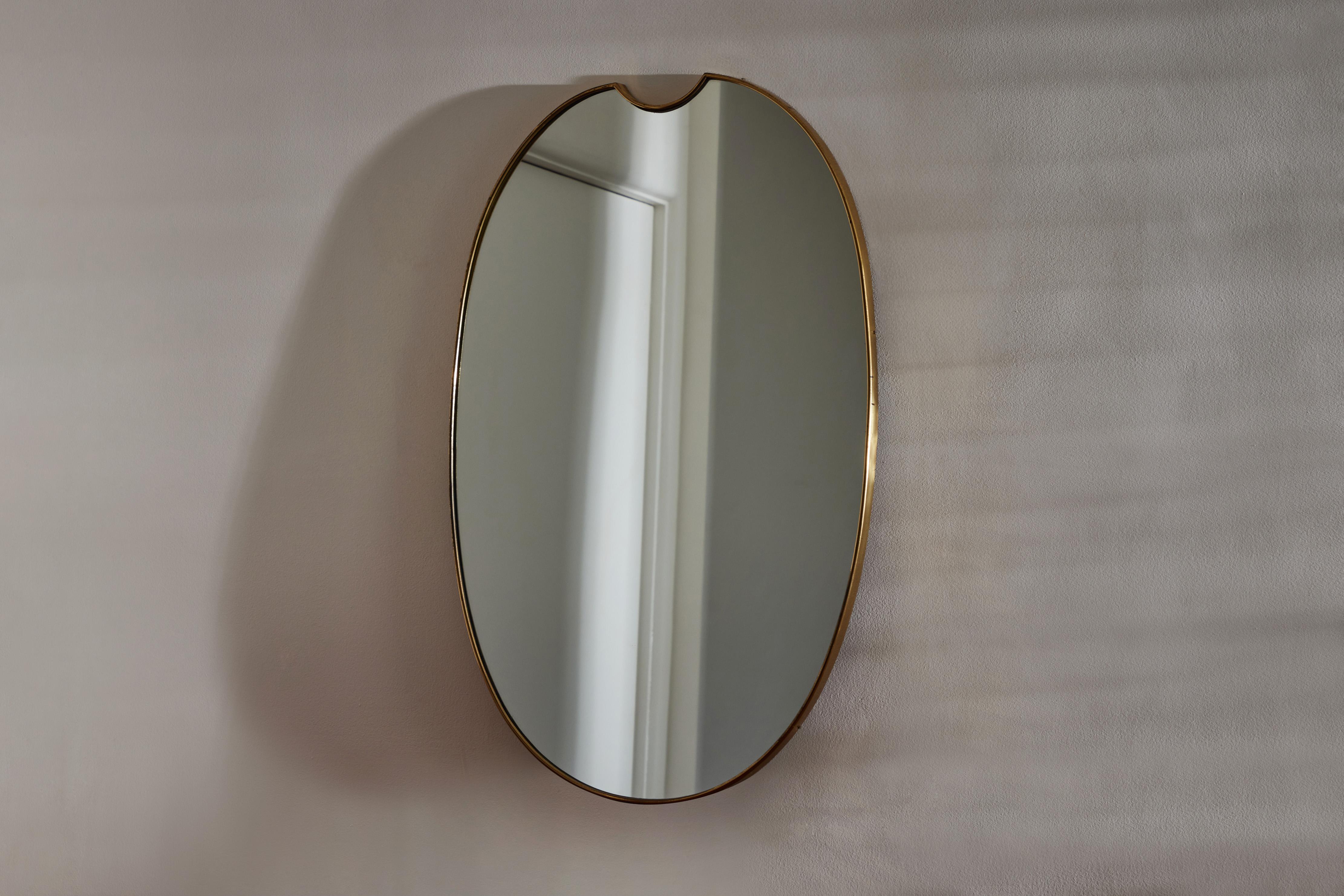 Milieu du XXe siècle Miroir en laiton italien en vente