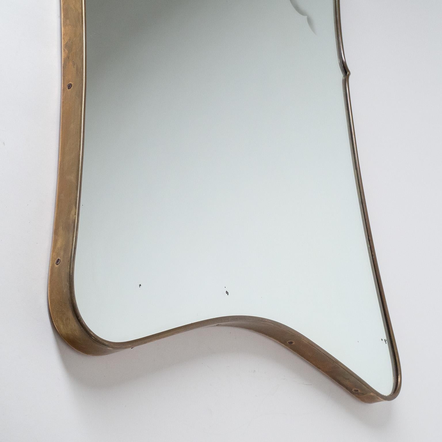 Italian Brass Mirror with Etched Decor, circa 1950 In Good Condition For Sale In Vienna, AT