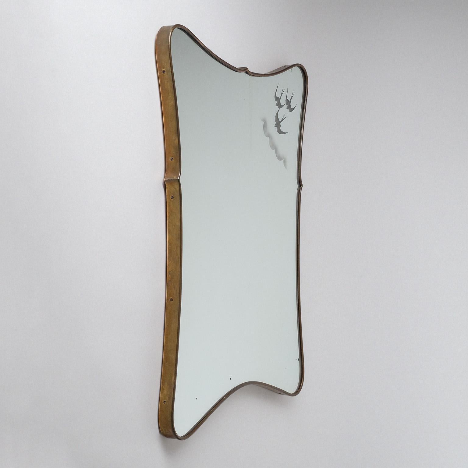 Italian Brass Mirror with Etched Decor, circa 1950 For Sale 2