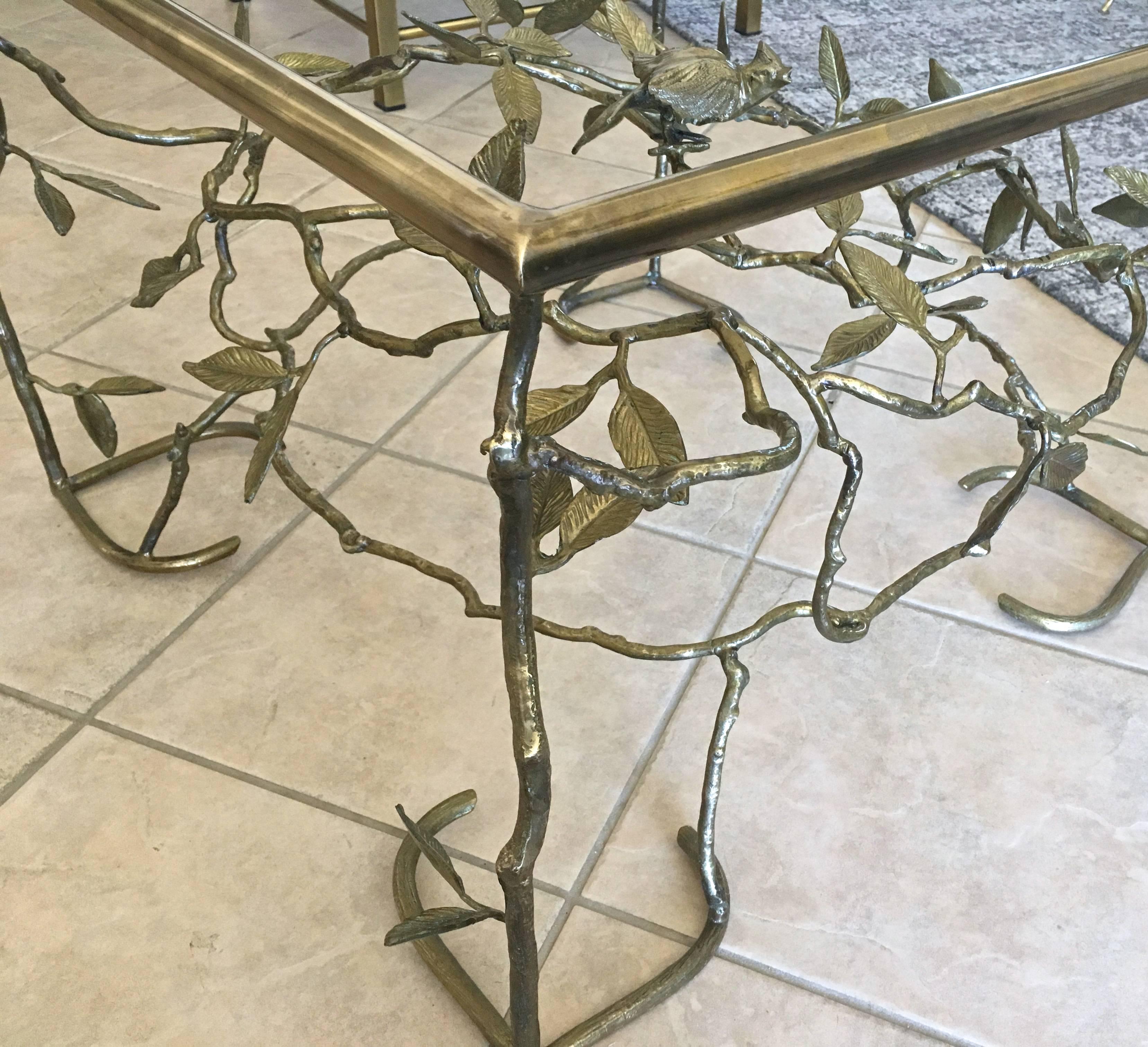 Table à cocktail en laiton italien:: arbre et oiseau organiques 7