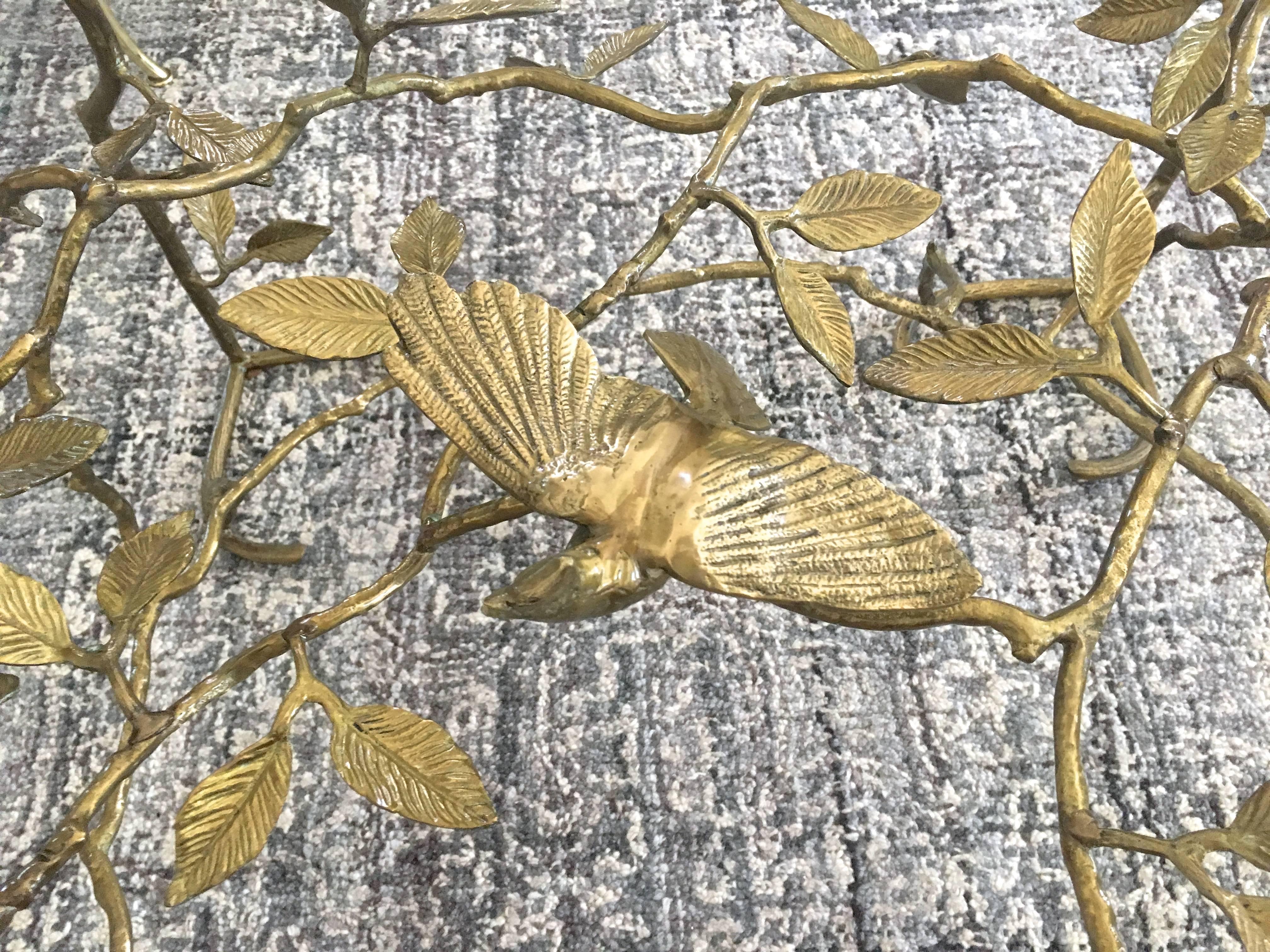 Table à cocktail en laiton italien:: arbre et oiseau organiques 9