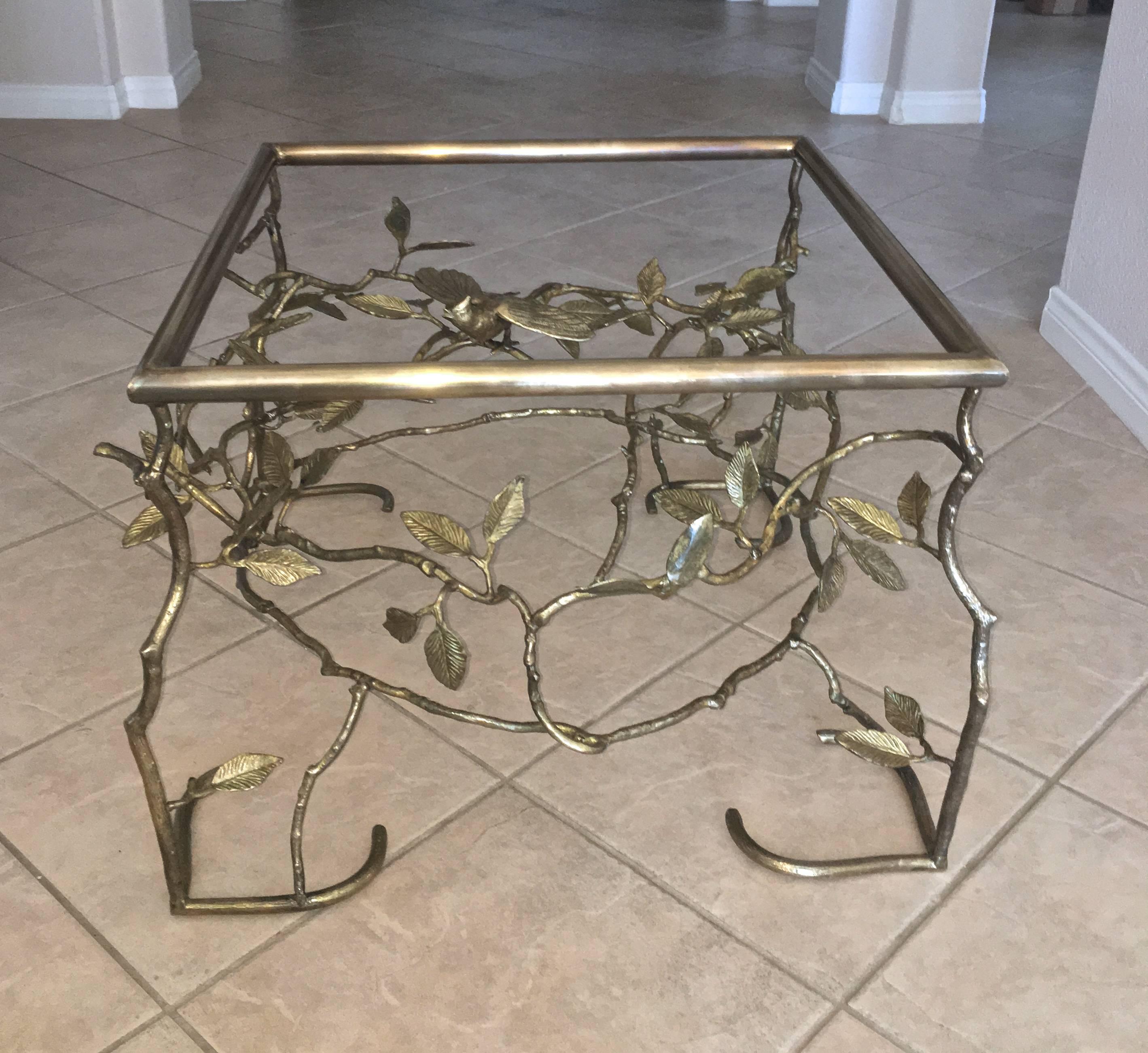 Table à cocktail en laiton italien:: arbre et oiseau organiques Bon état à Palm Springs, CA