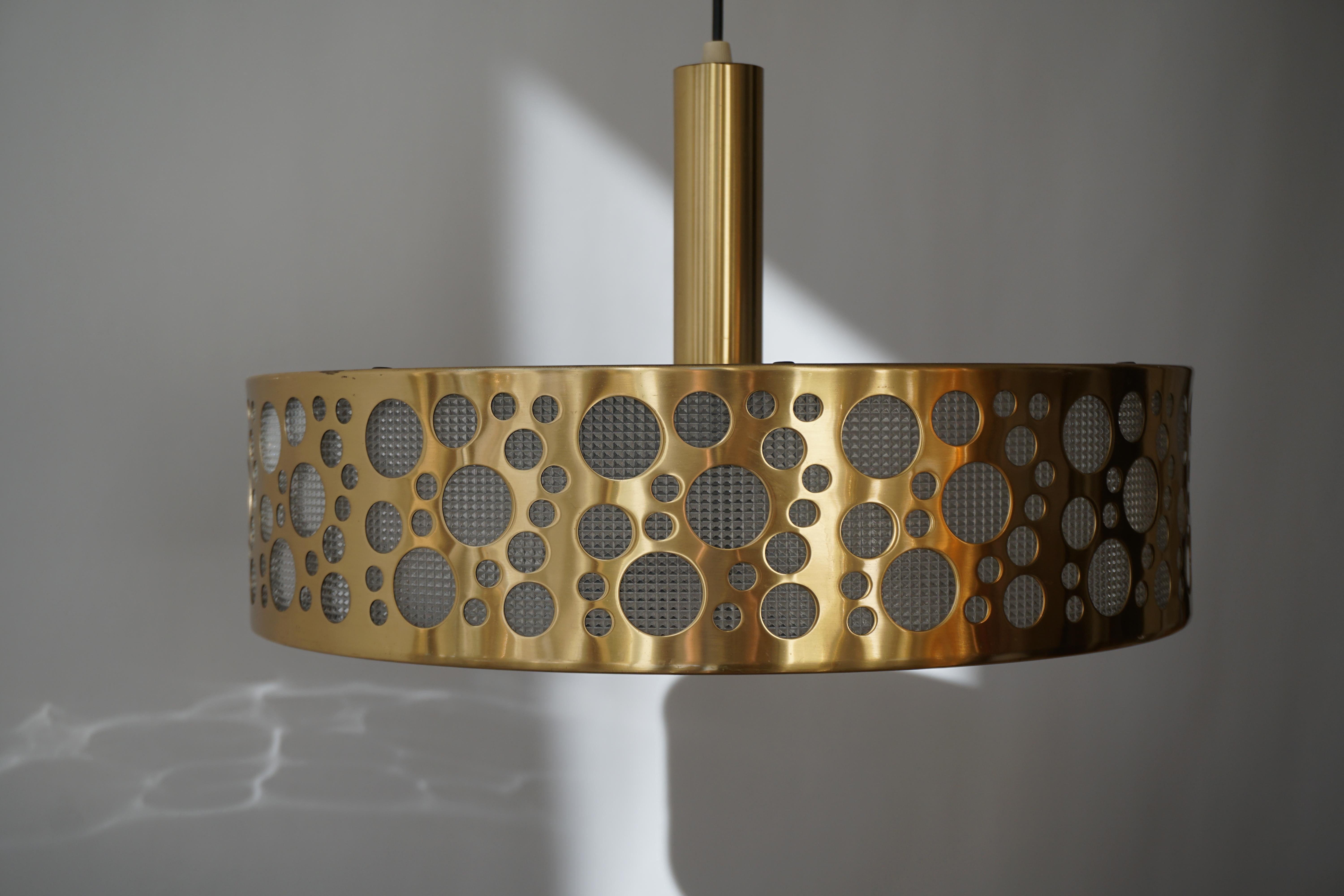 20th Century Italian Brass Pendant Light For Sale