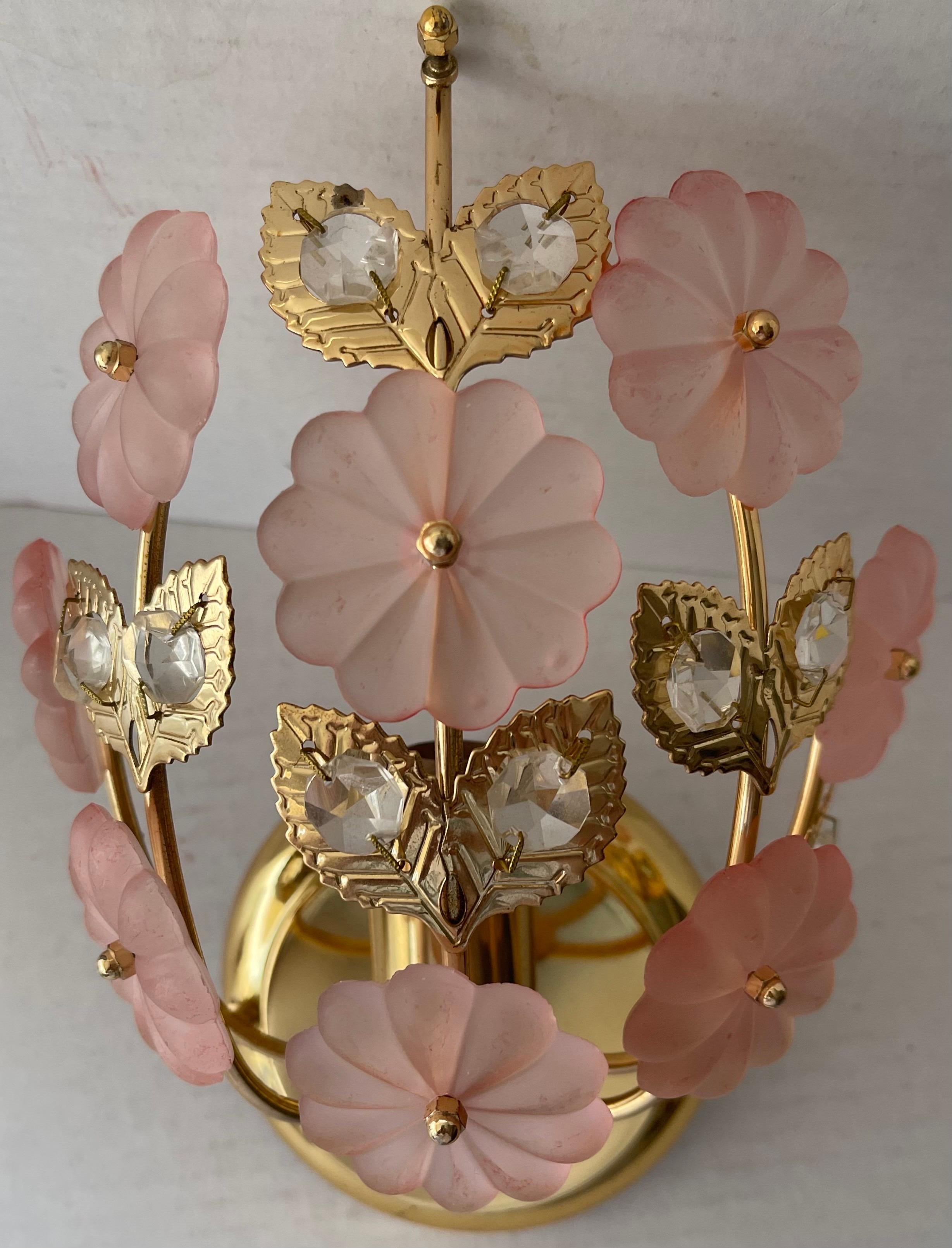 Fine XX secolo Scontrino singolo in ottone italiano e vetro a fiori rosa in vendita