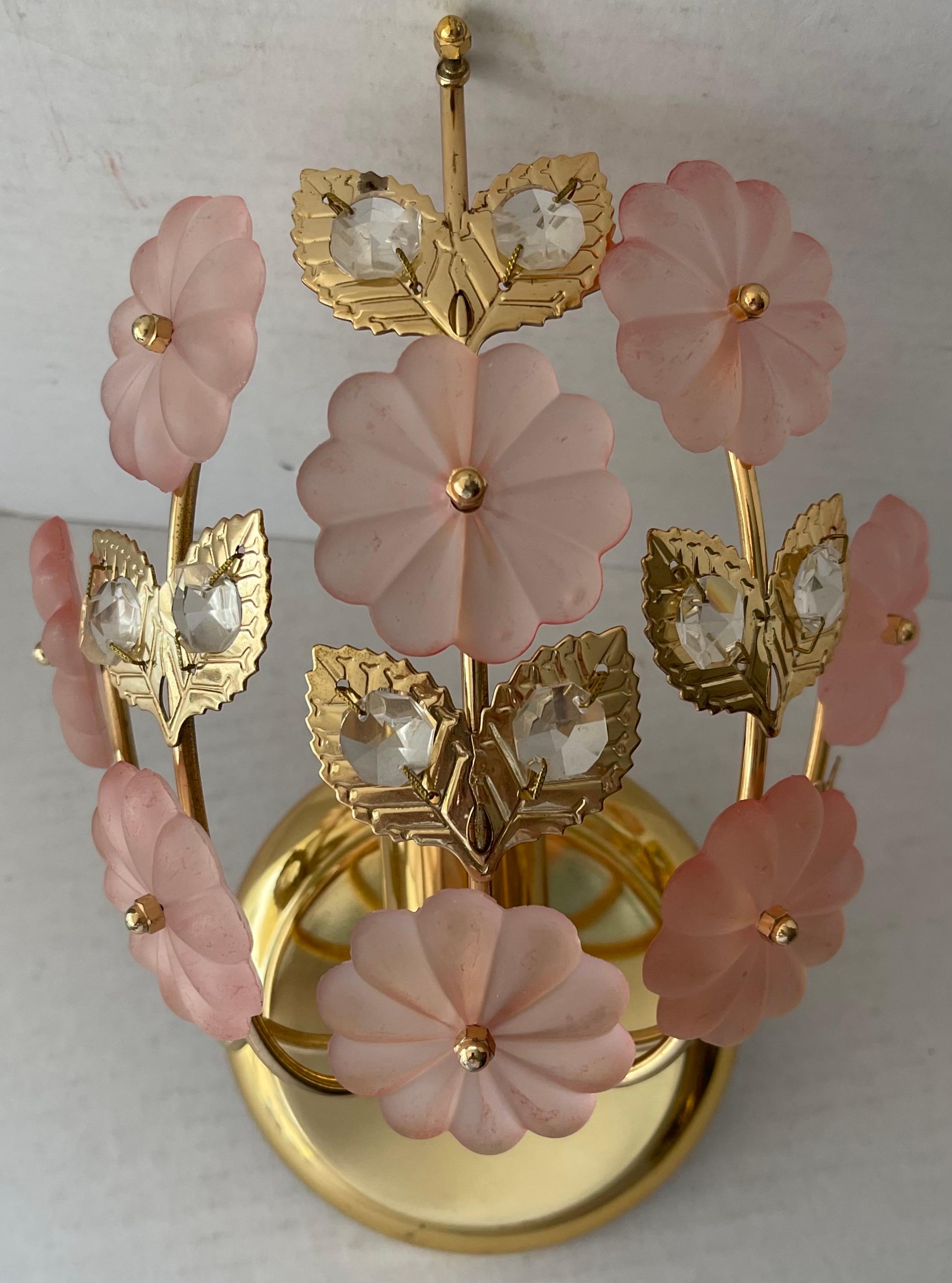 Scontrino singolo in ottone italiano e vetro a fiori rosa in vendita 3