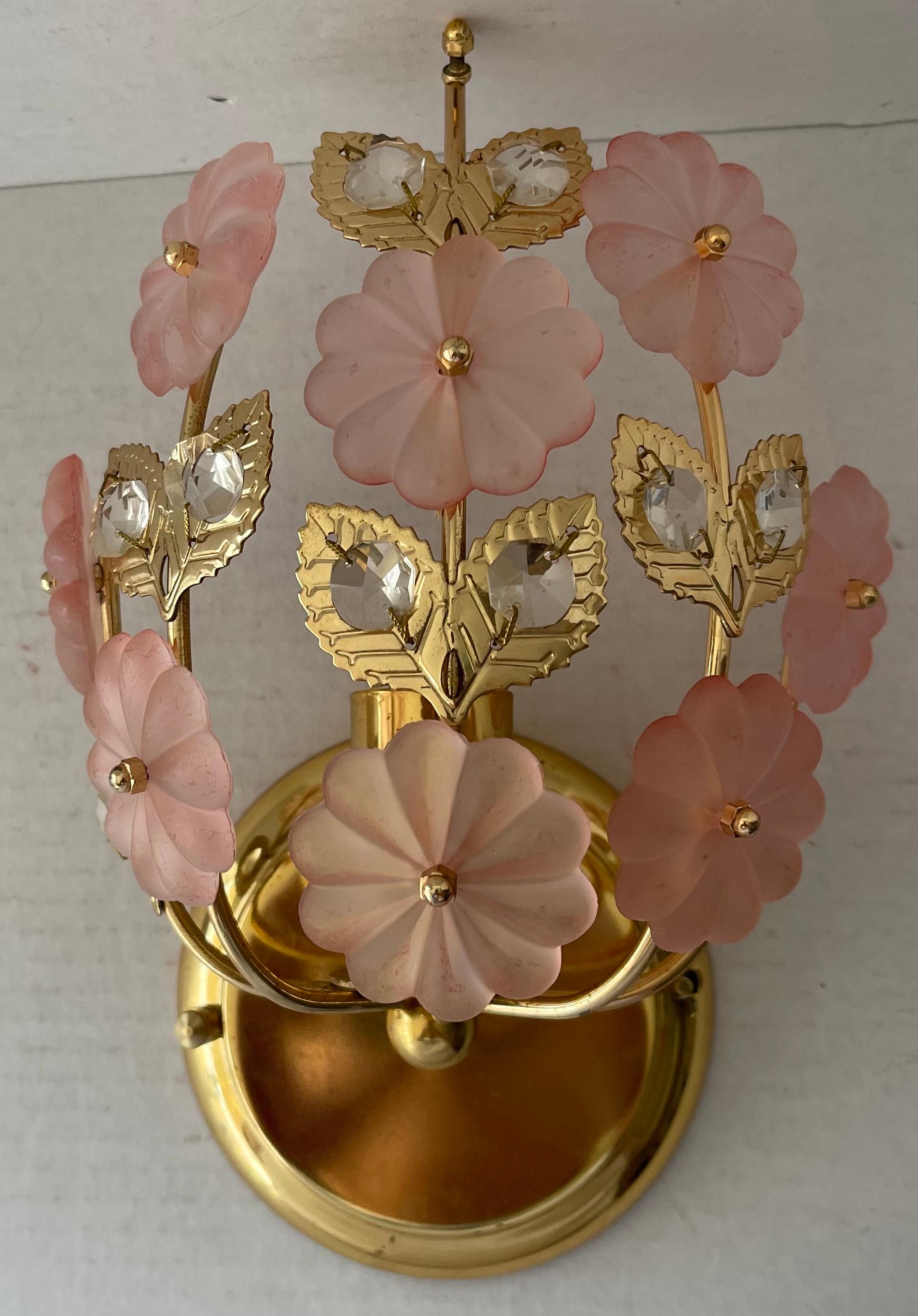 Scontrino singolo in ottone italiano e vetro a fiori rosa in vendita 4