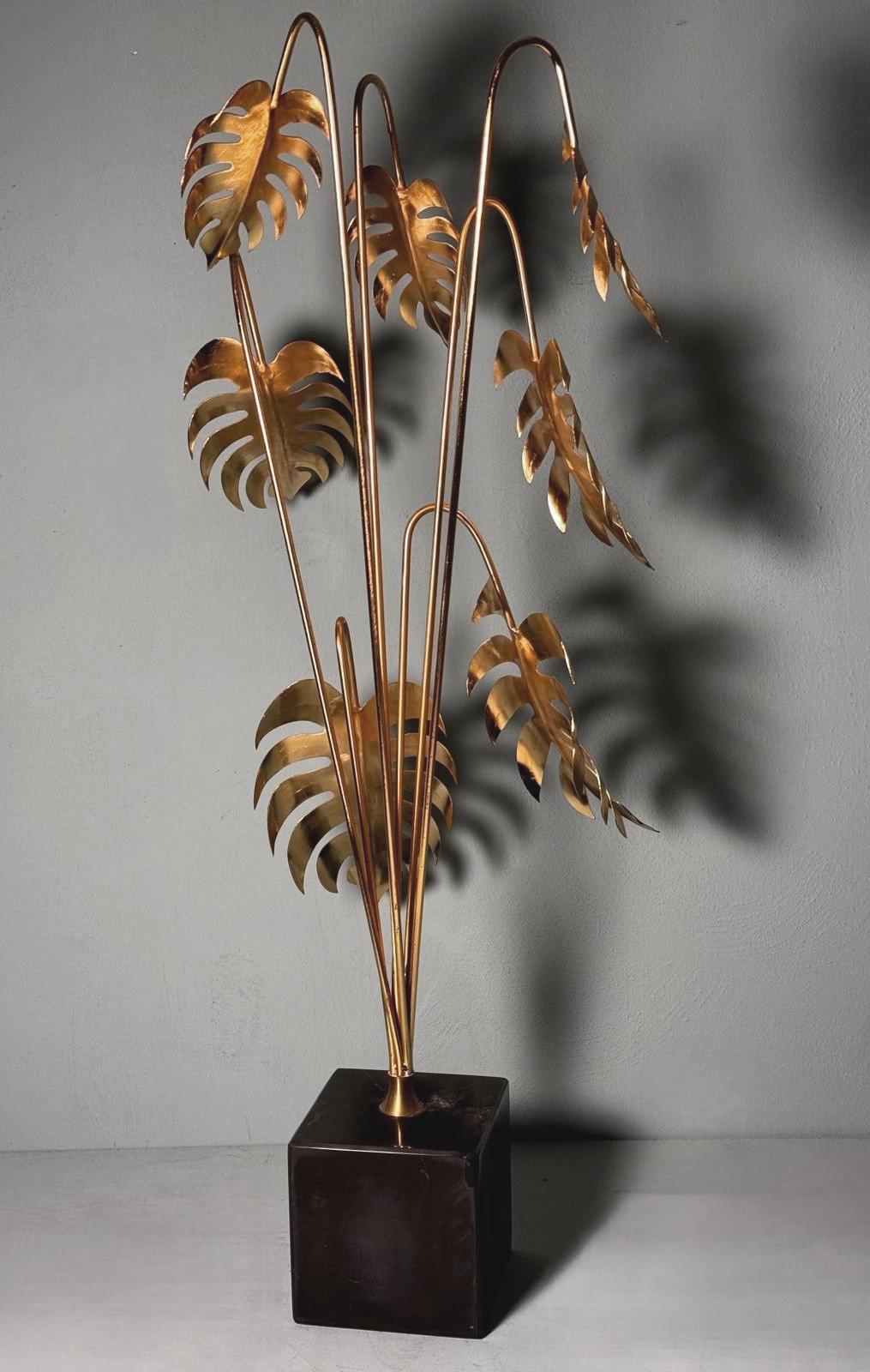 Italian Brass Plant Sculpture Mounted On Black Marquinia Marble In Good Condition For Sale In Prato, Tuscany