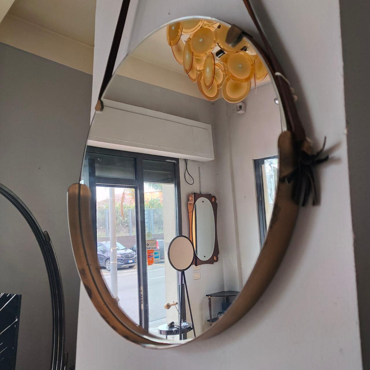 Laiton Miroir rond italien en laiton dans le style d'Ico Parisi, années 1950 en vente
