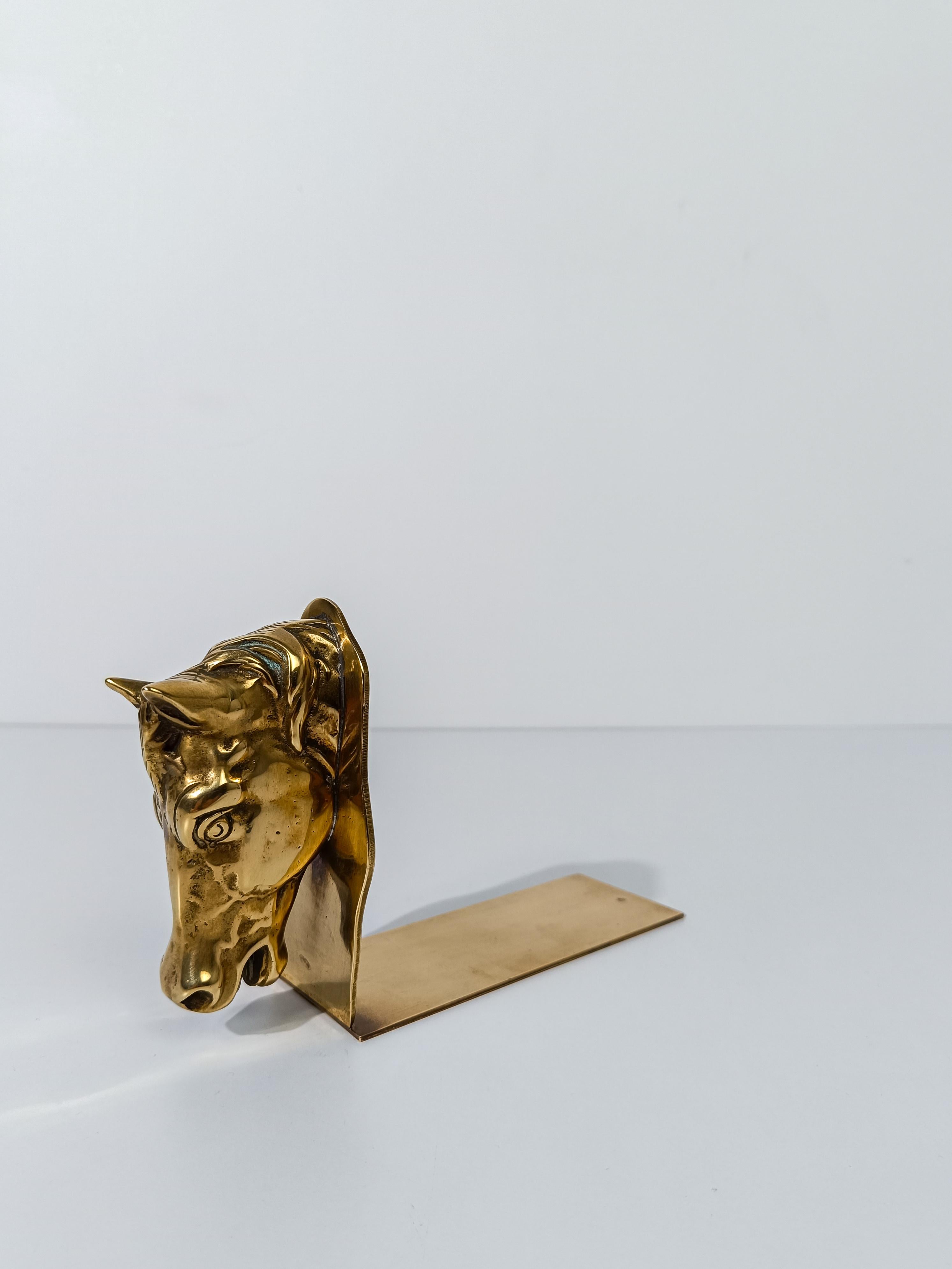 Fermalibro scultoreo equestre italiano in ottone a forma di testa di cavallo, anni '70 in vendita 3