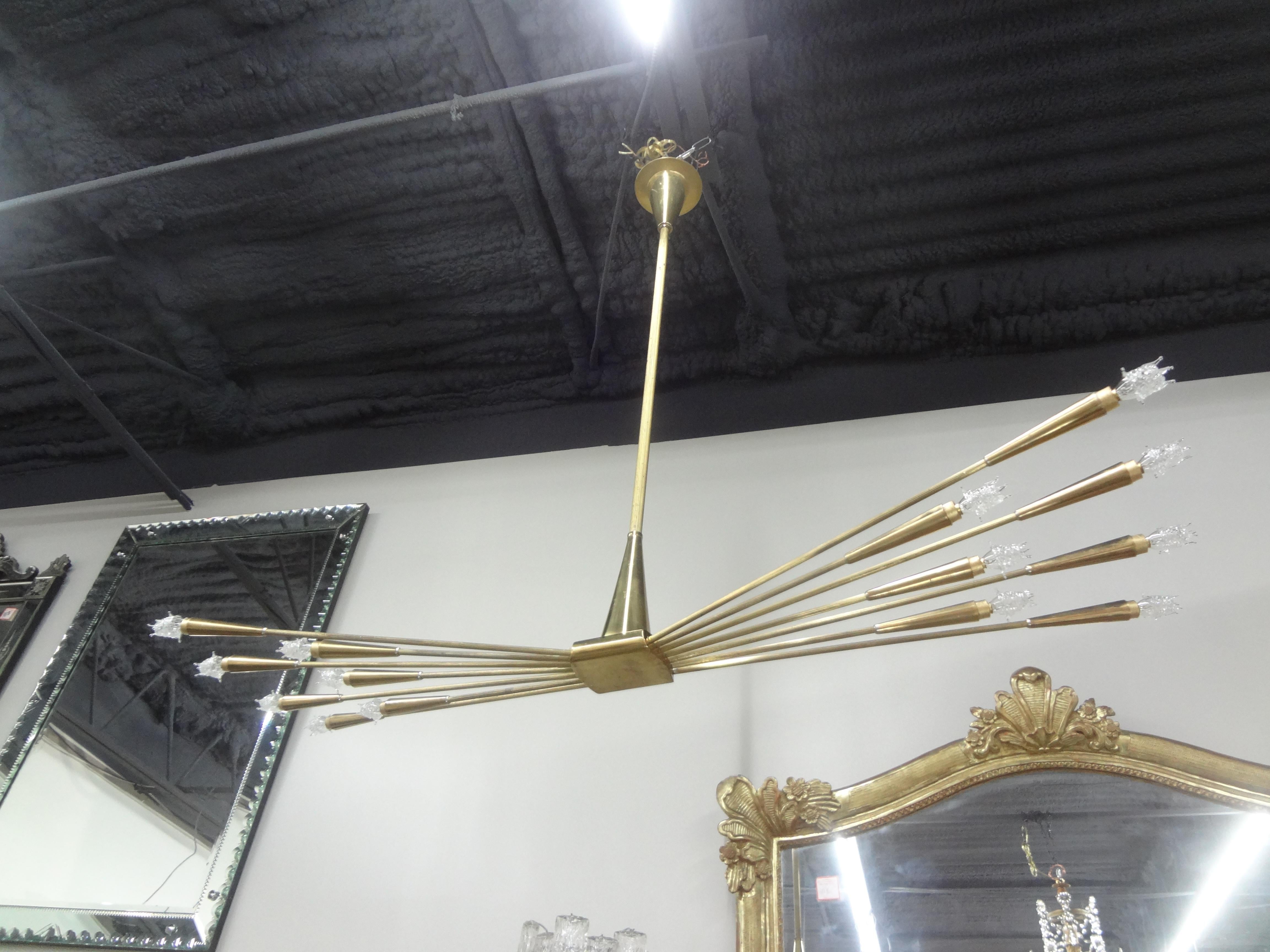 Italian Brass Sputnik Chandelier by Oscar Torlasco In Good Condition For Sale In Houston, TX