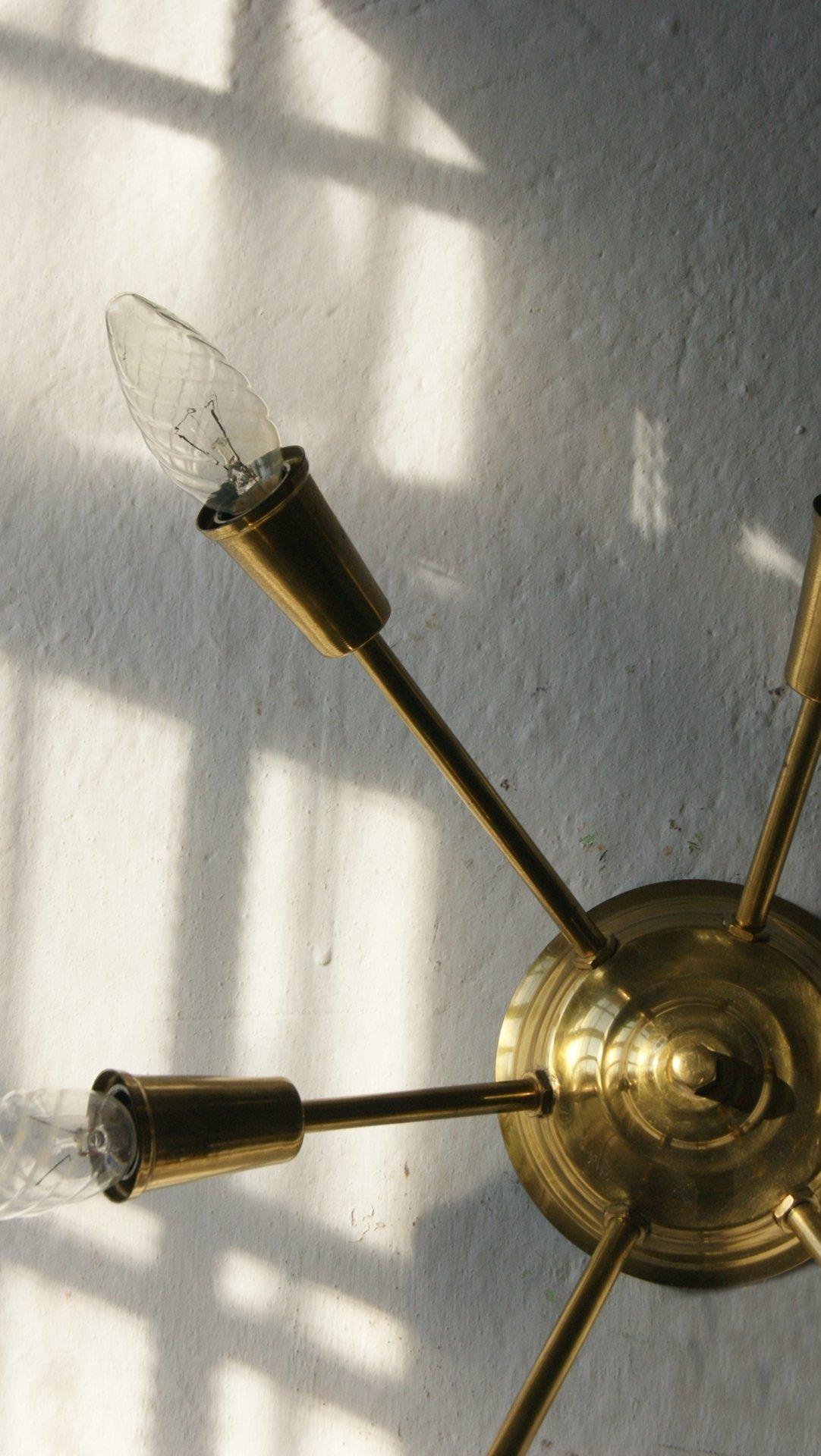 Lámpara colgante Sputnik de latón italiano mediados del siglo XX