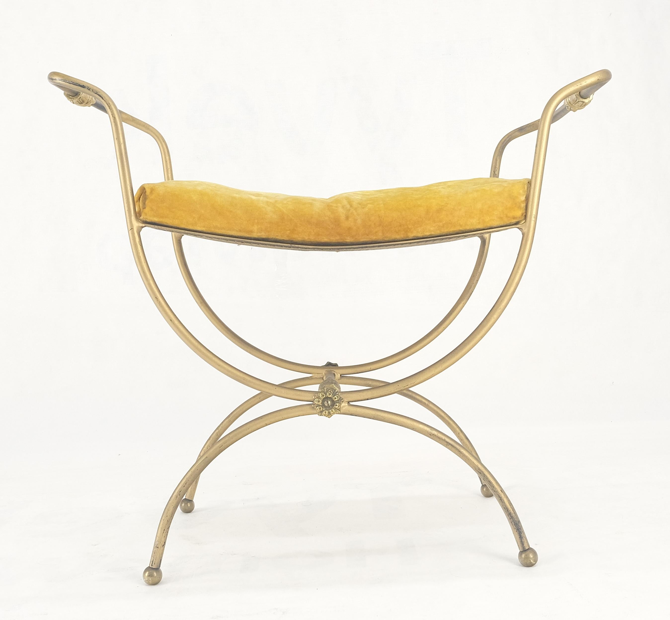 Italian Brass & Steel Bent Wire Ball Feet Gold Upholstery Cushion Window Bench For Sale 4