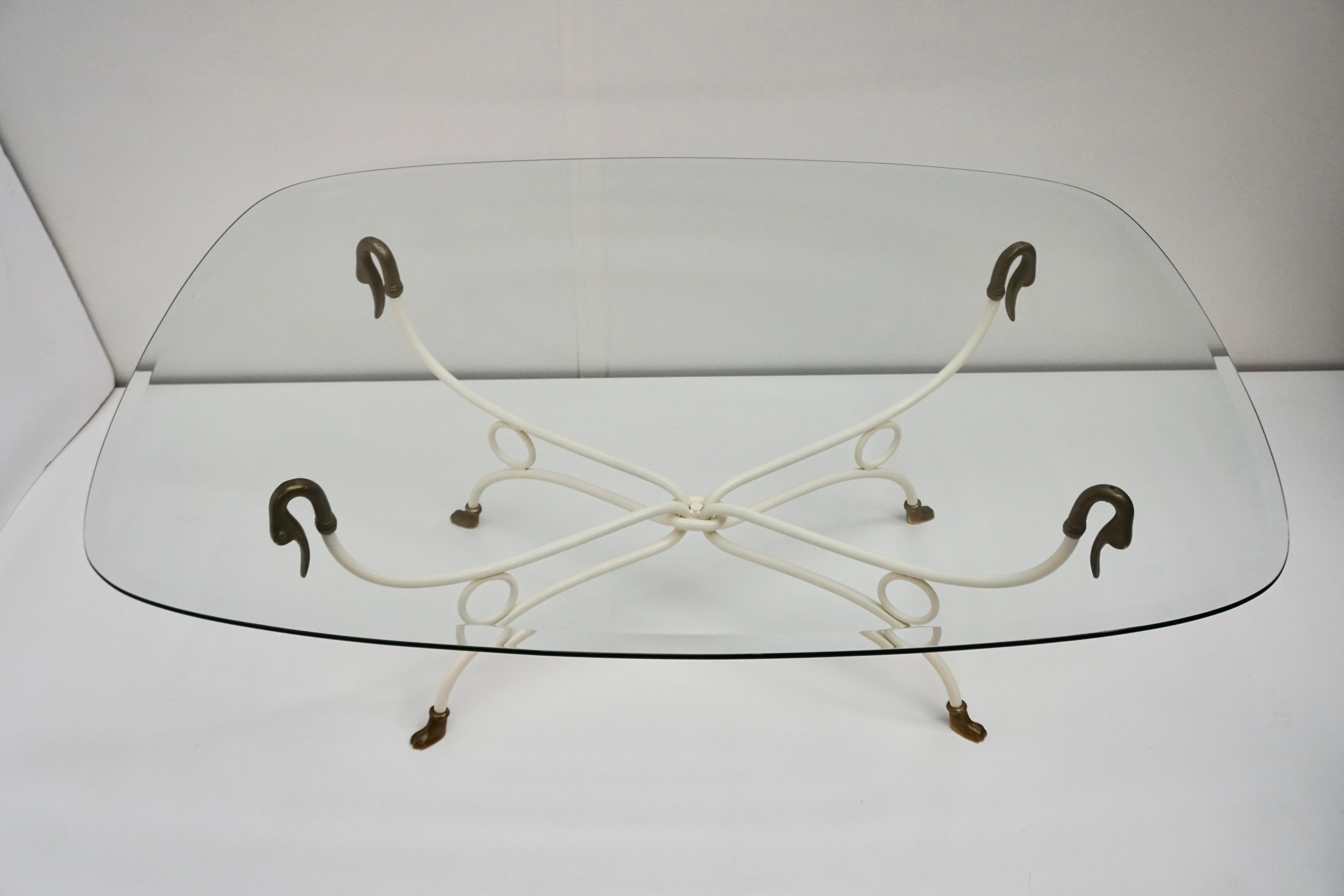 Métal Table basse italienne en forme de cygne en laiton, années 1950 en vente