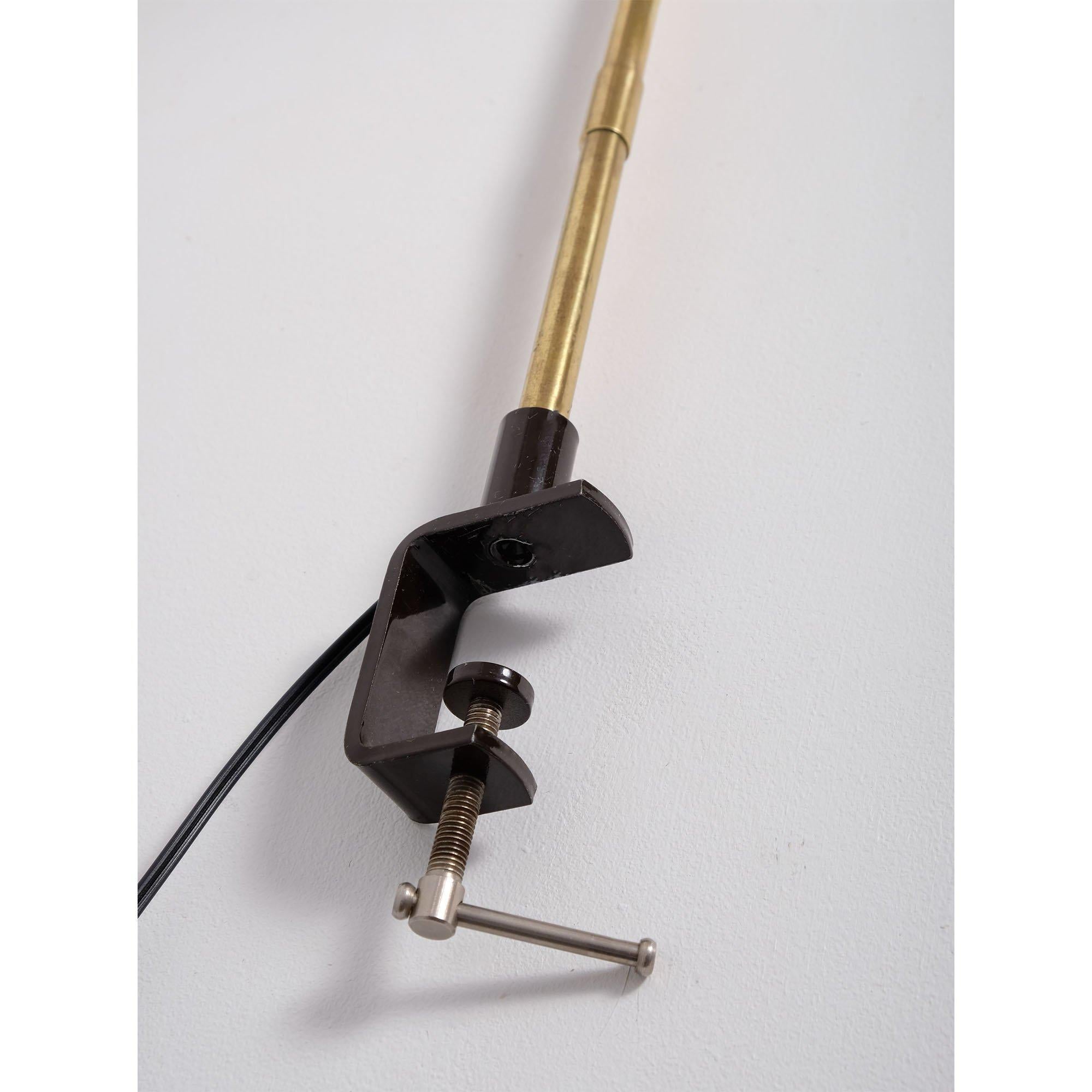 Italienische schwenkbare Messing-Lampenlampe, 1970er Jahre (Ende des 20. Jahrhunderts)