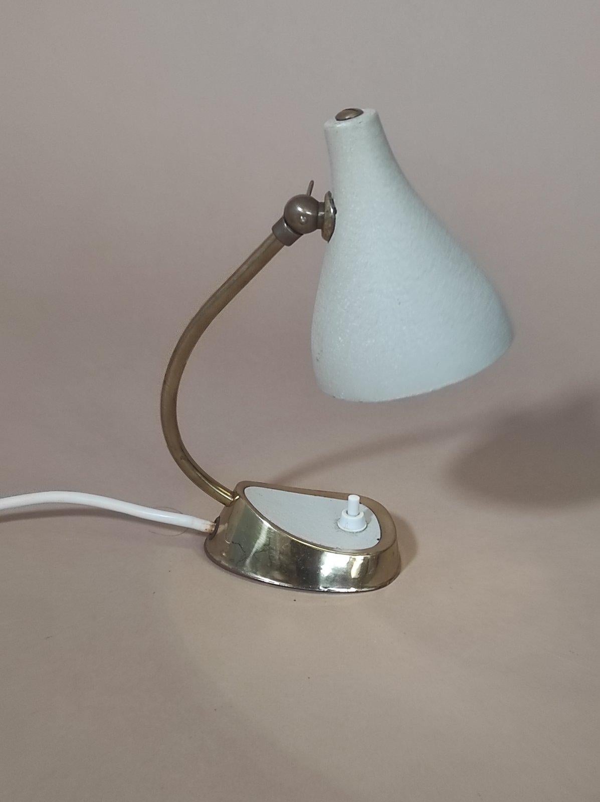 Lampe de table en laiton Italiam 1950s