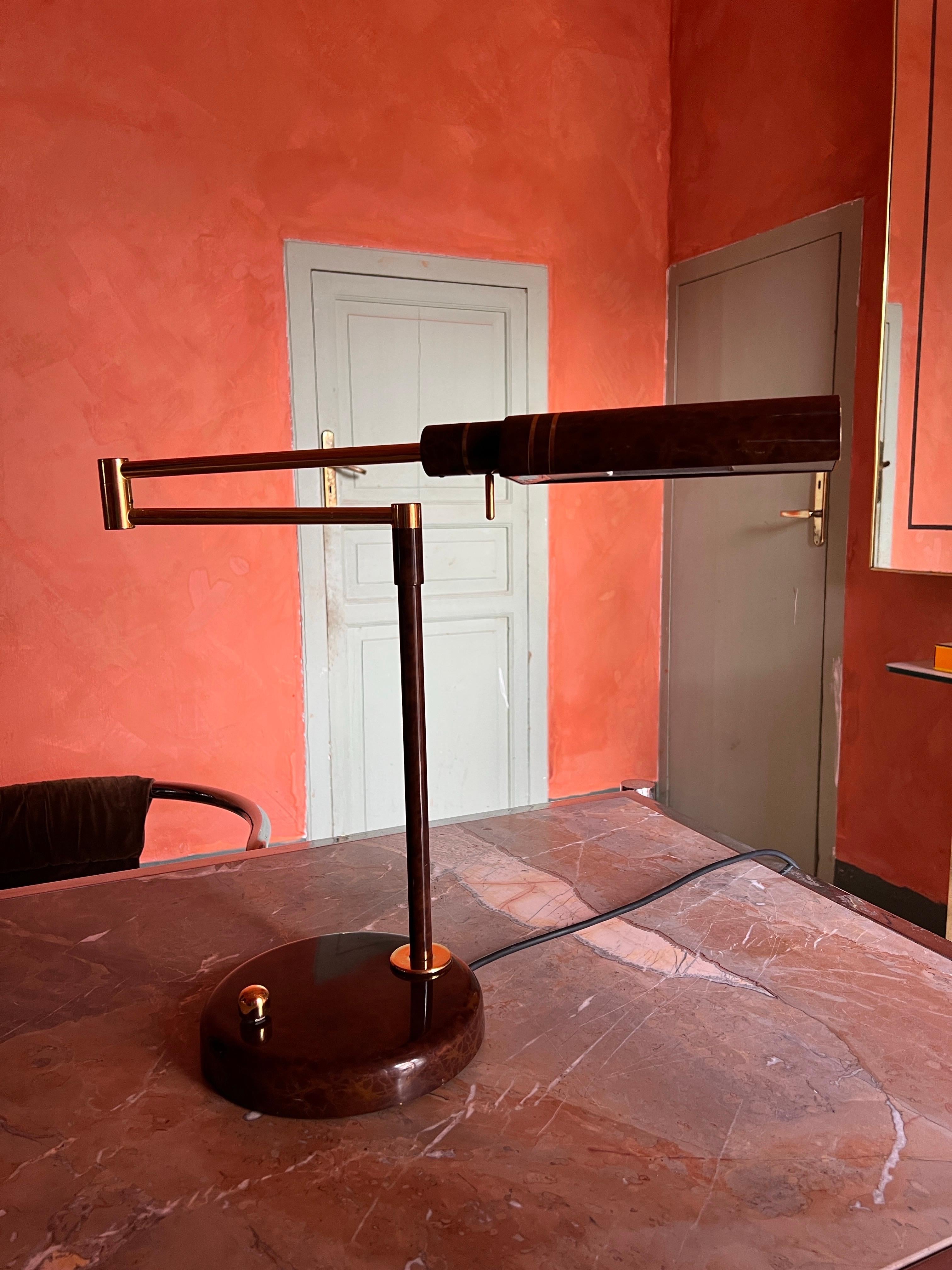 Lámpara de sobremesa o escritorio italiana de latón de Fratelli Martini, años 70 en venta 5