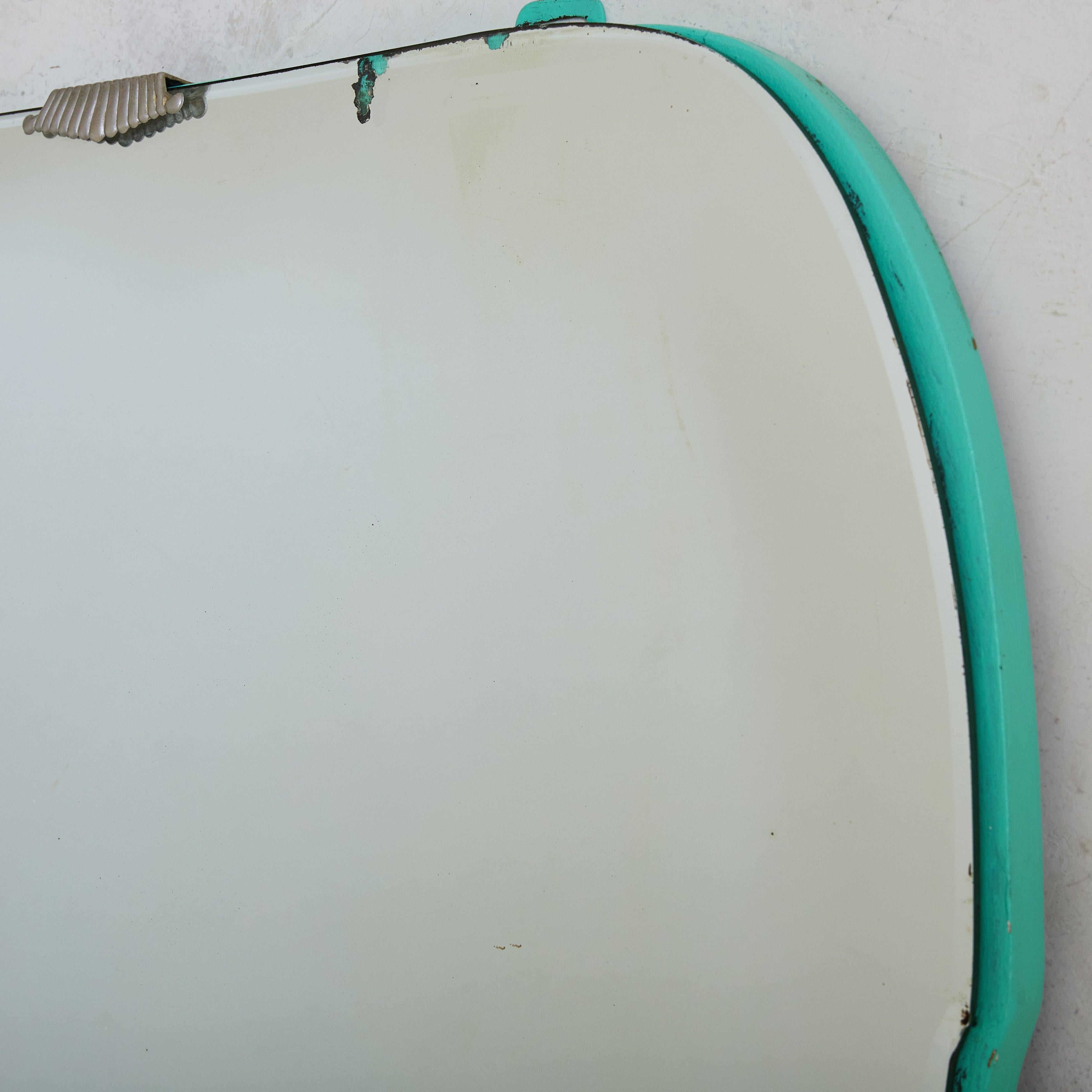 Miroir mural italien en laiton et bois peint en turquoise, 1970 en vente 3