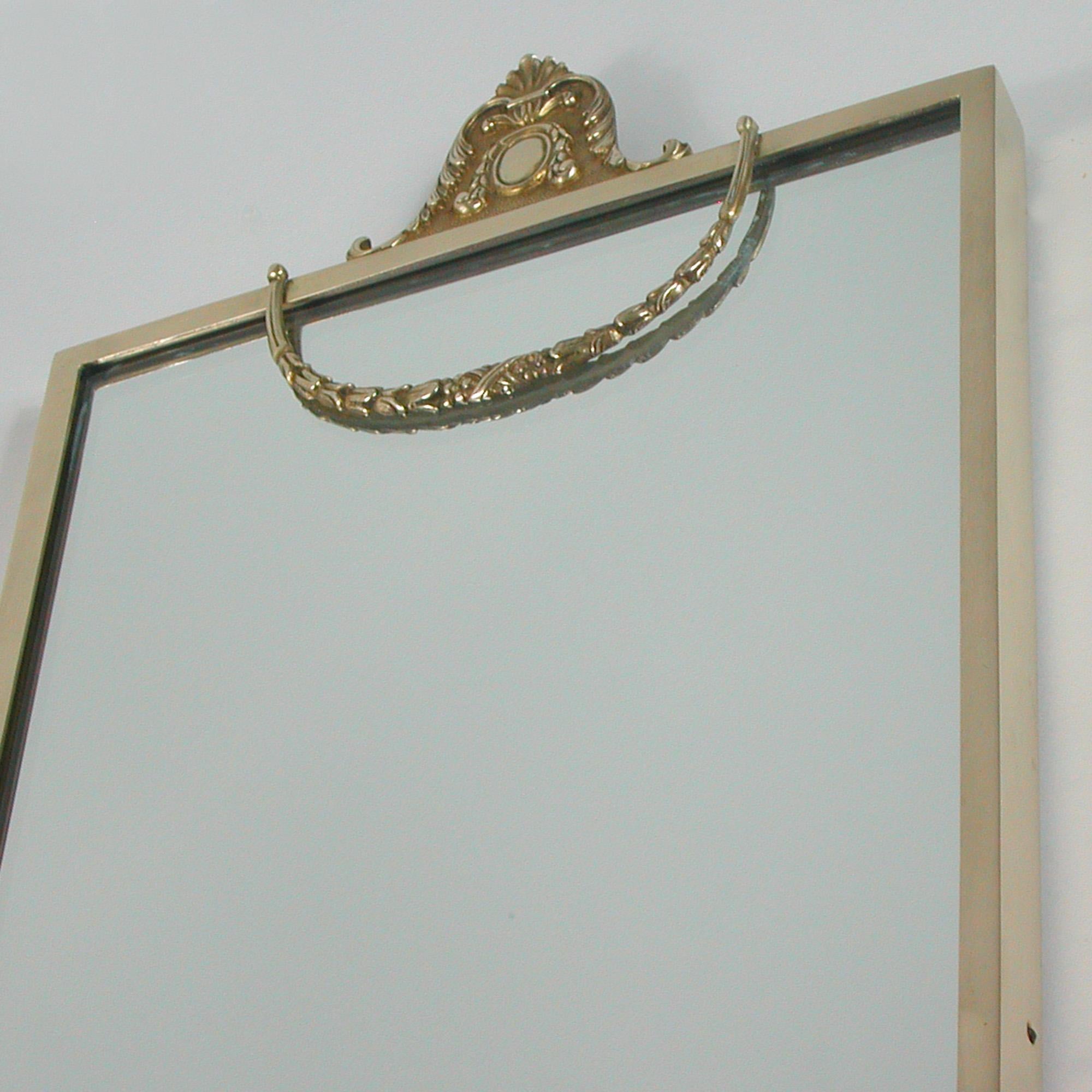 Italian Brass Wall Mirror, 1950s For Sale 2