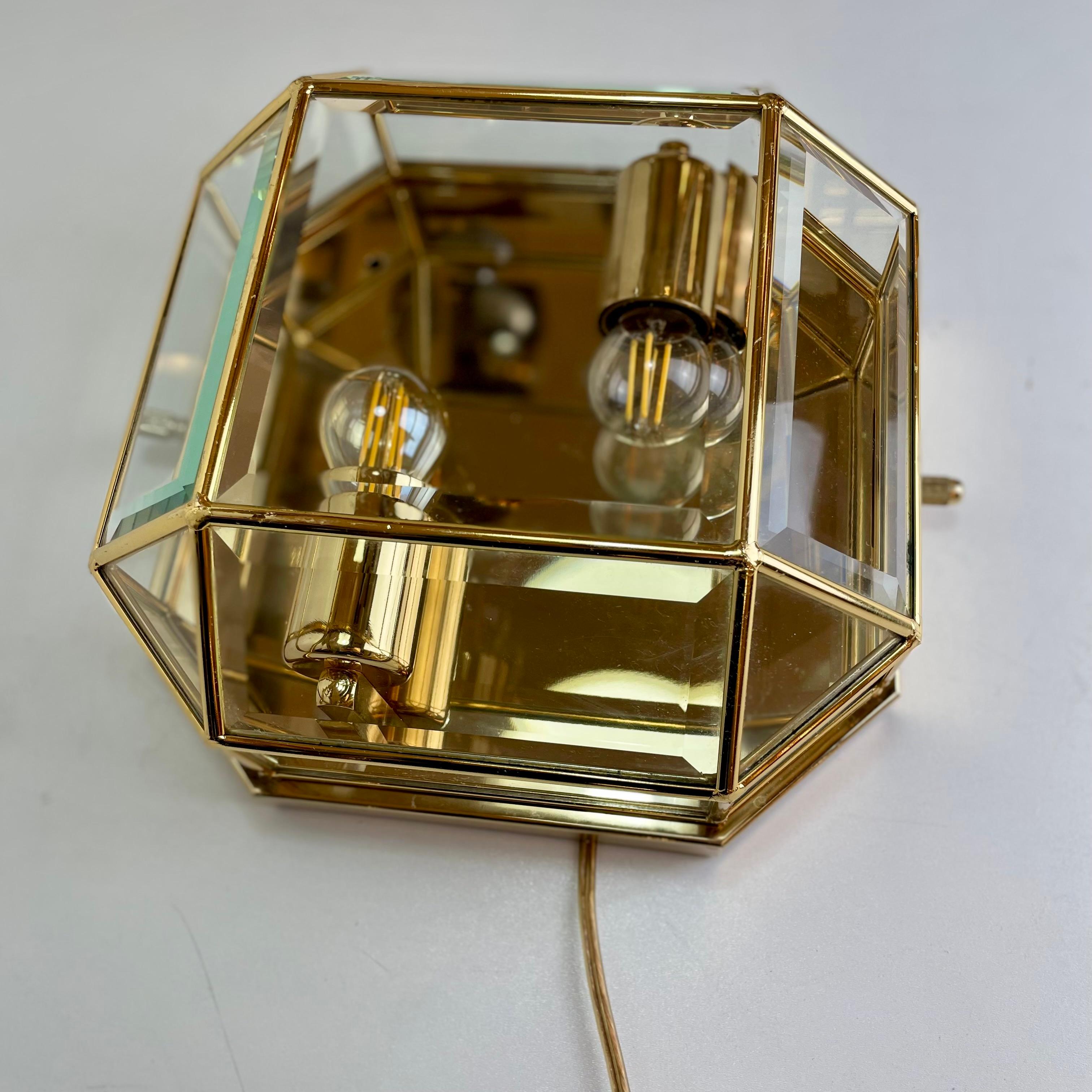 Italian Brass Wall Sconce, 1980s For Sale 11