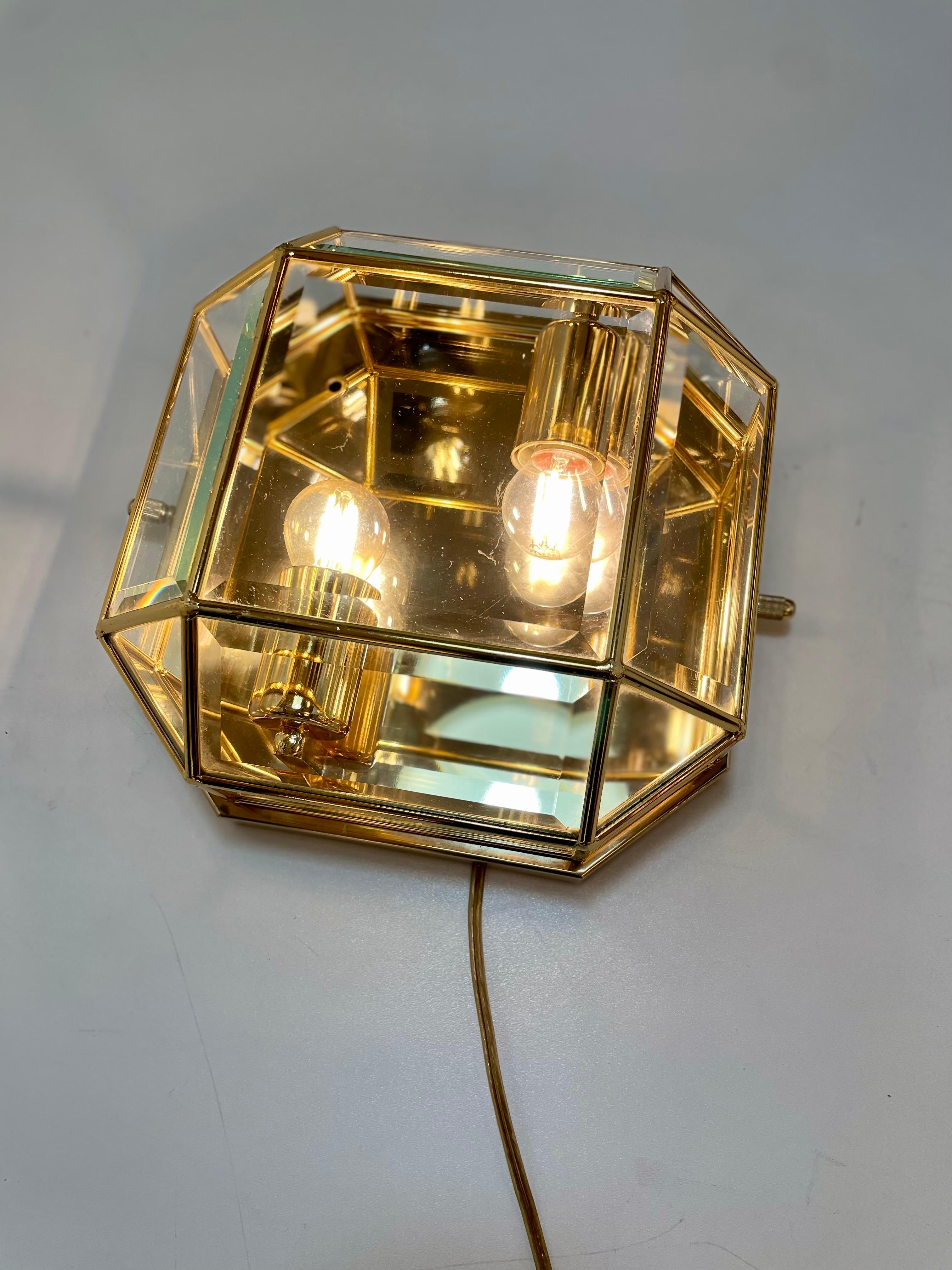 Regency Revival Italian Brass Wall Sconce, 1980s For Sale