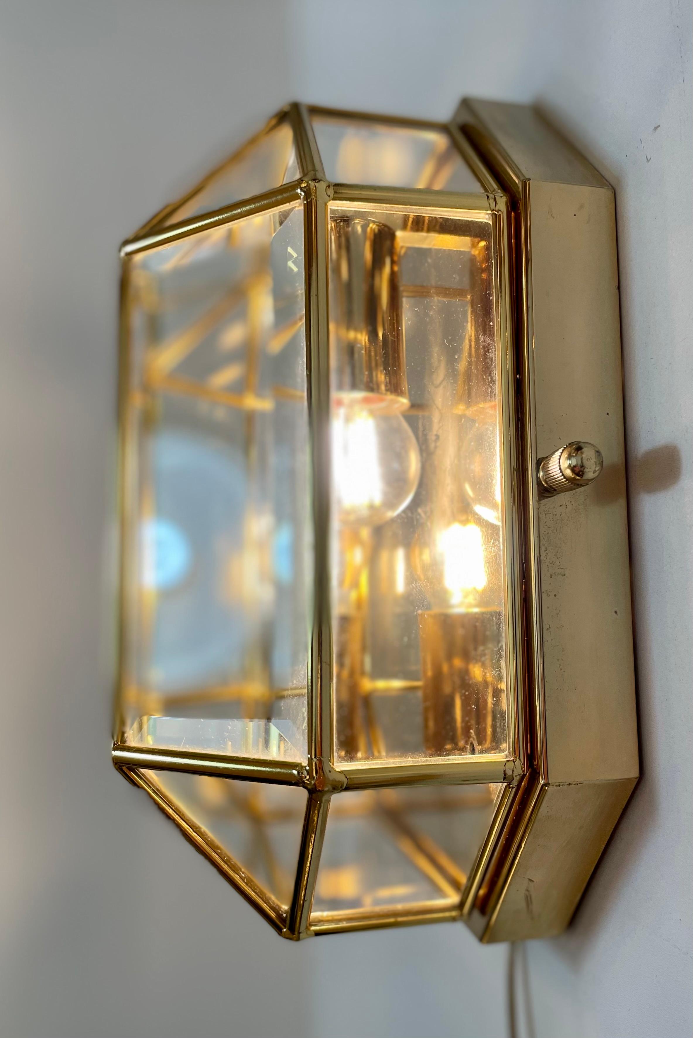 Italian Brass Wall Sconce, 1980s For Sale 2