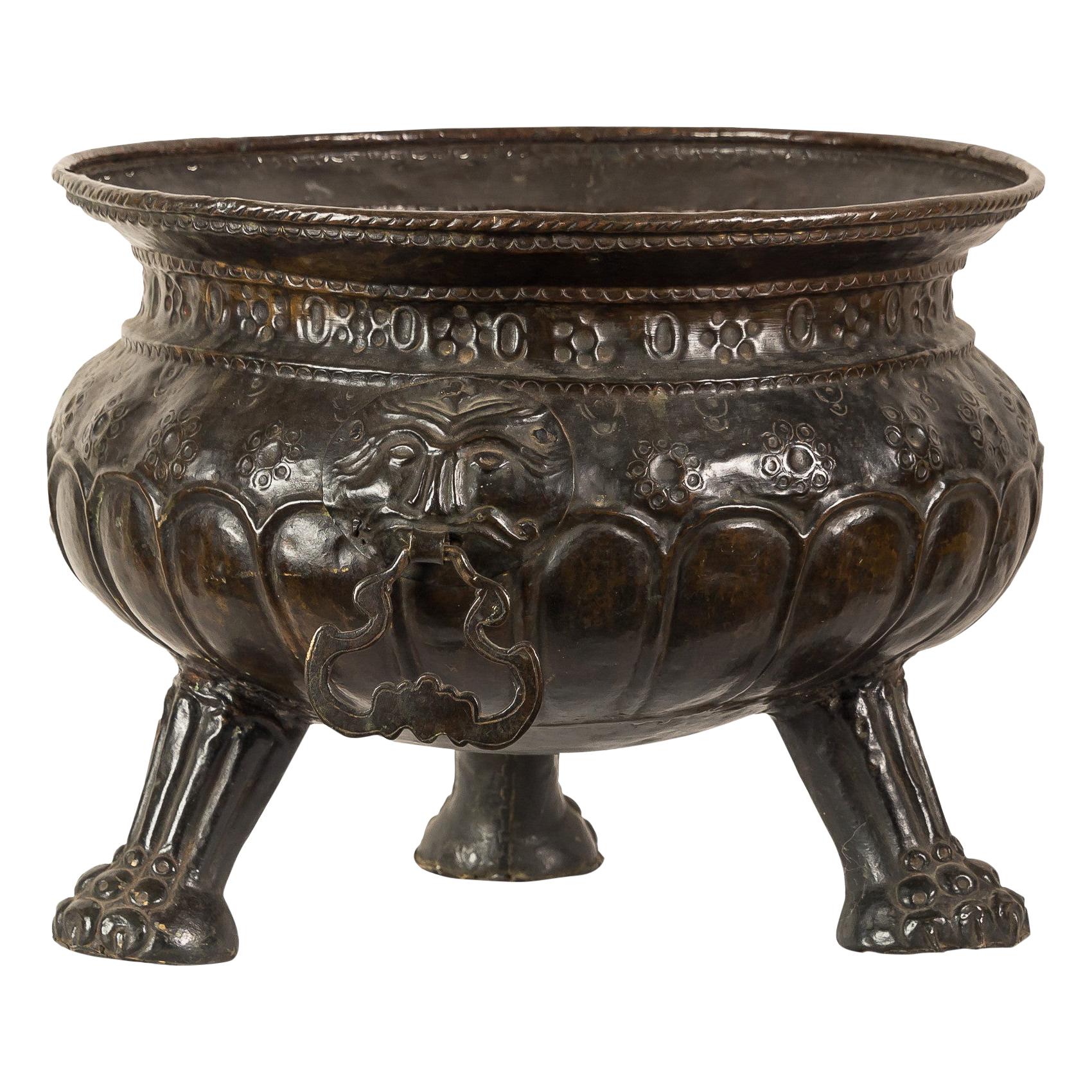 Italian Brazier in Burnished Copper, Venice, 16th Century, Italy Renaissance For Sale