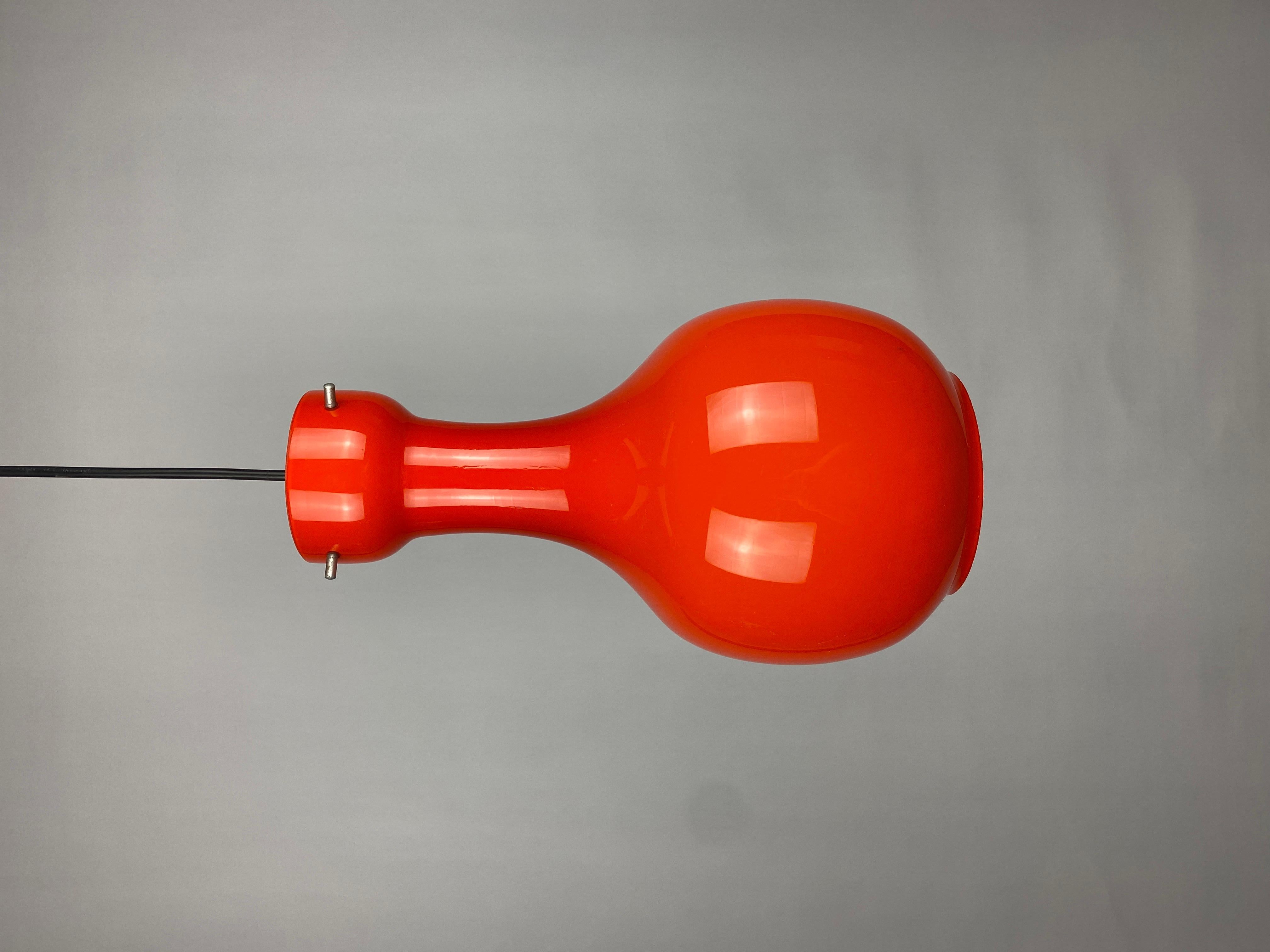 Beautiful orange glass pendant light by Targetti Sankey, Italy. Produced around 1960.

Lights up very cool because of the bright orange glass.

PRODUCT DETAILS
Condition: Very good - almost in mint condition
Material: Glass
Fitting: