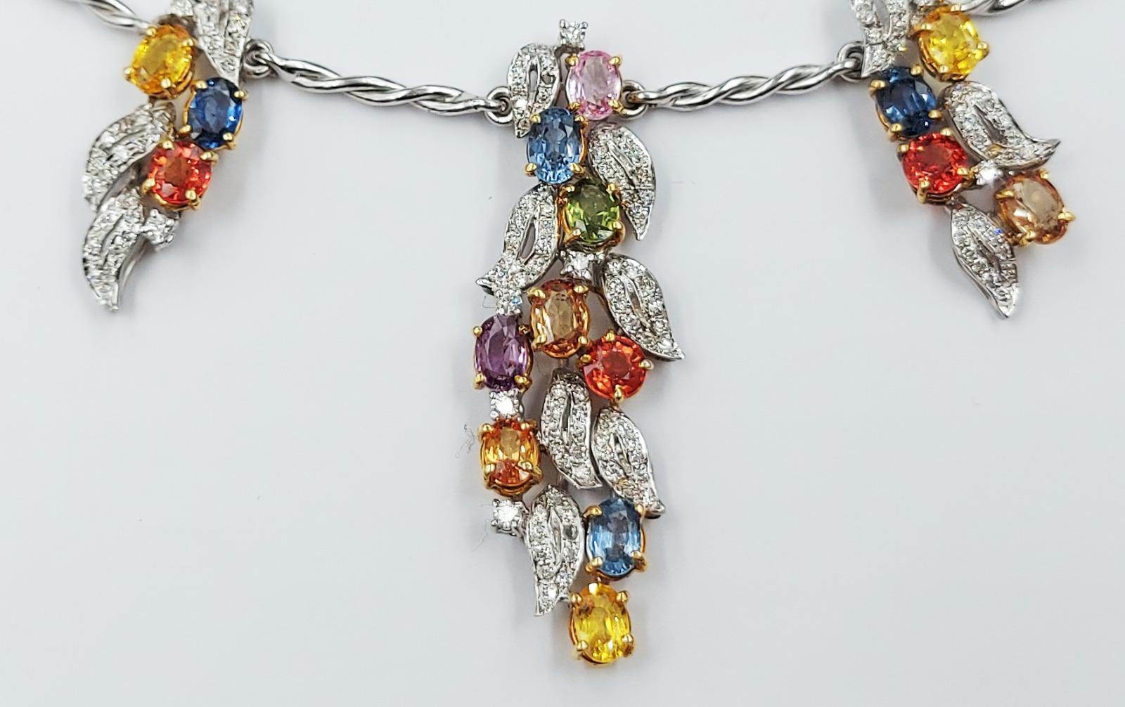 Contemporary Italian Brilliant Cut Diamond Colored Sapphire 18 Carats White Gold Necklace For Sale