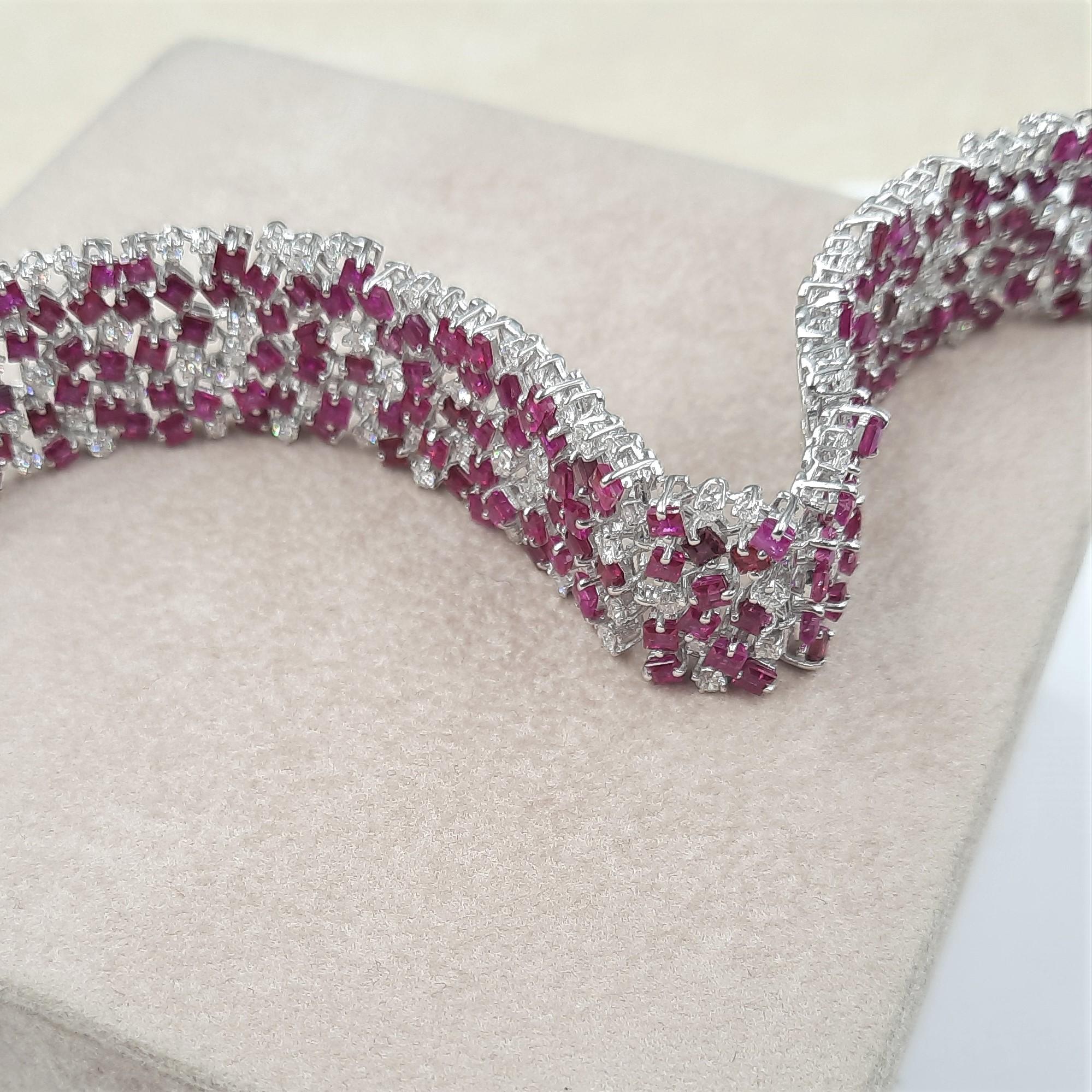 Contemporary Italian Brilliant Cut Diamond Ruby 18 Carats White Gold Bracelet For Sale
