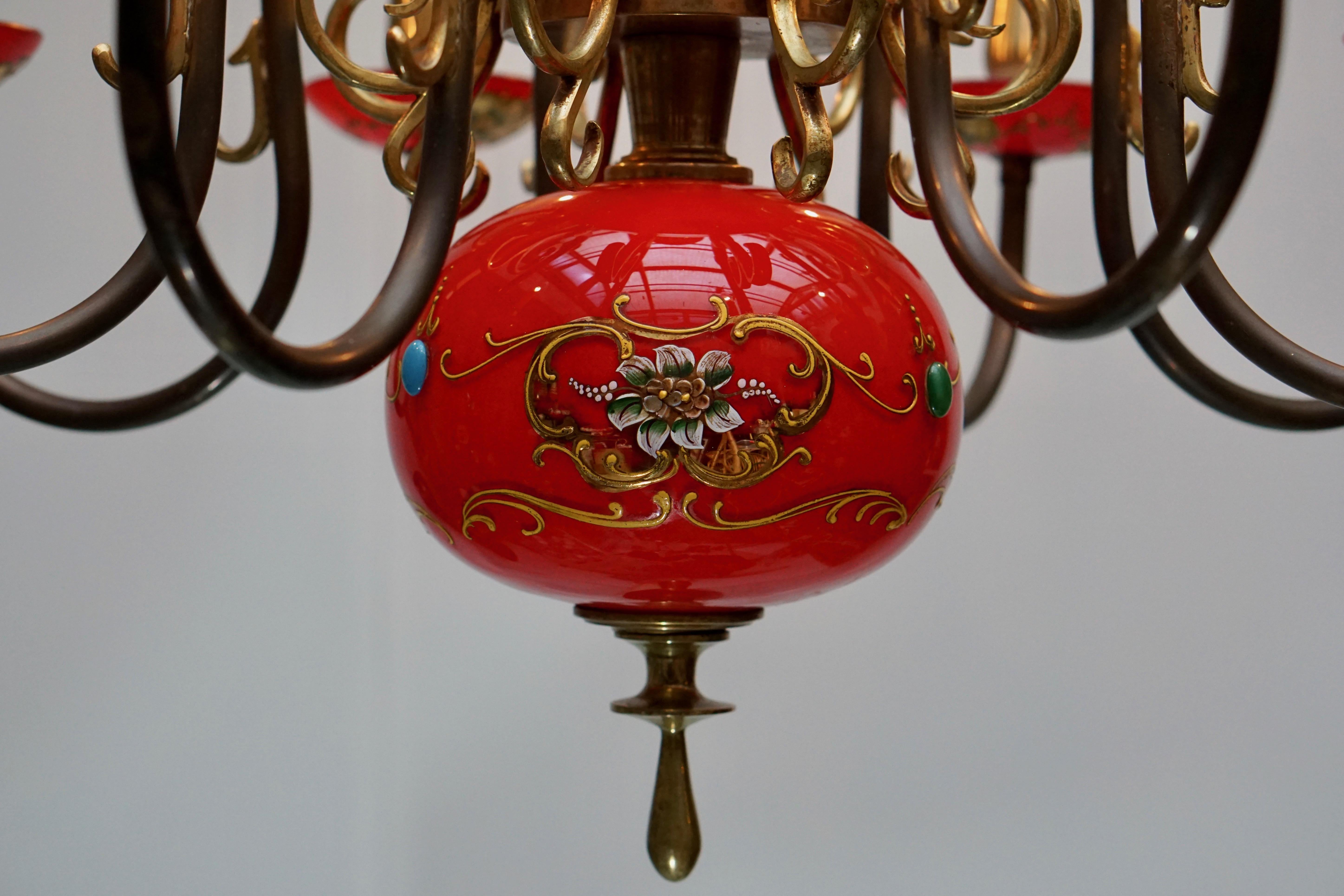 Italienischer Kronleuchter aus Bronze und rotem Muranoglas 9
