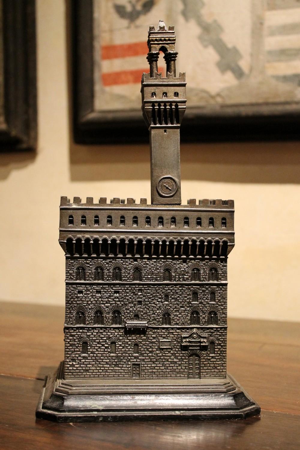 Italian Bronze and Metal Jewelry Box Modeled as Palazzo Vecchio, Florence, 1940s 4