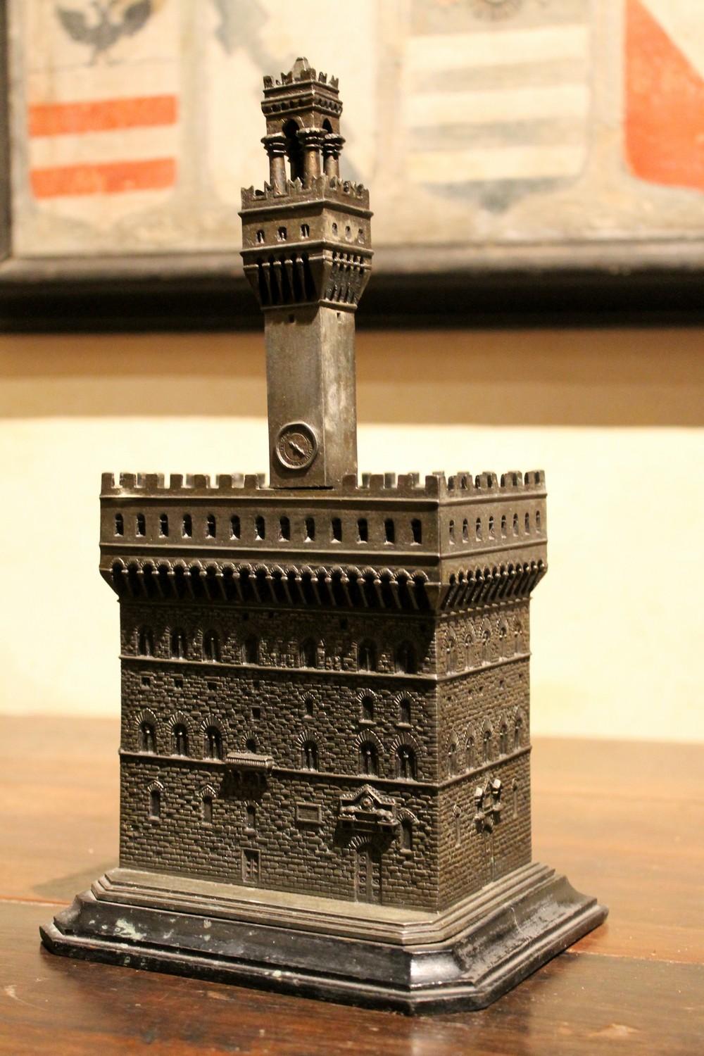 Italian Bronze and Metal Jewelry Box Modeled as Palazzo Vecchio, Florence, 1940s 5