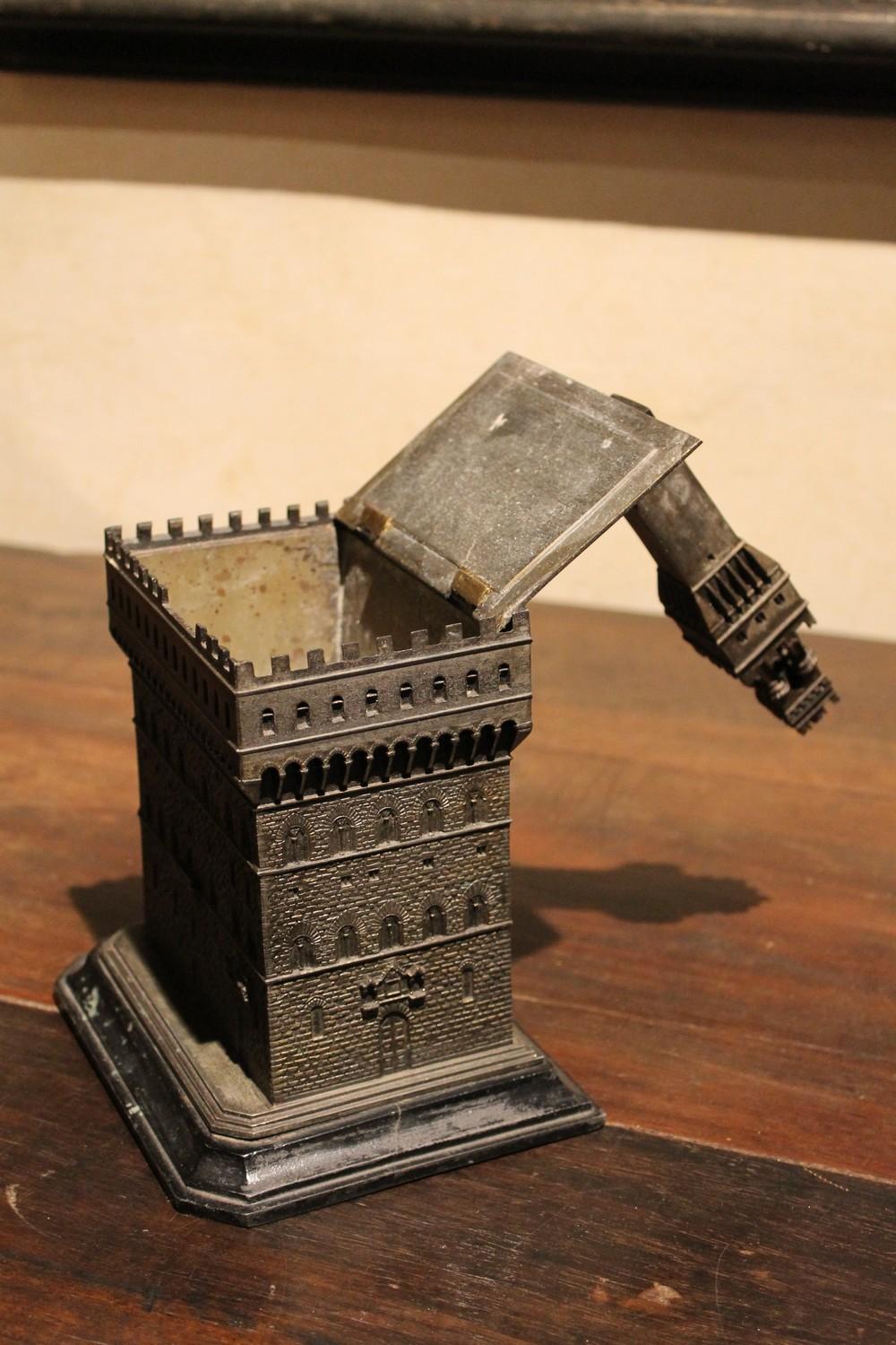 Italian Bronze and Metal Jewelry Box Modeled as Palazzo Vecchio, Florence, 1940s 6