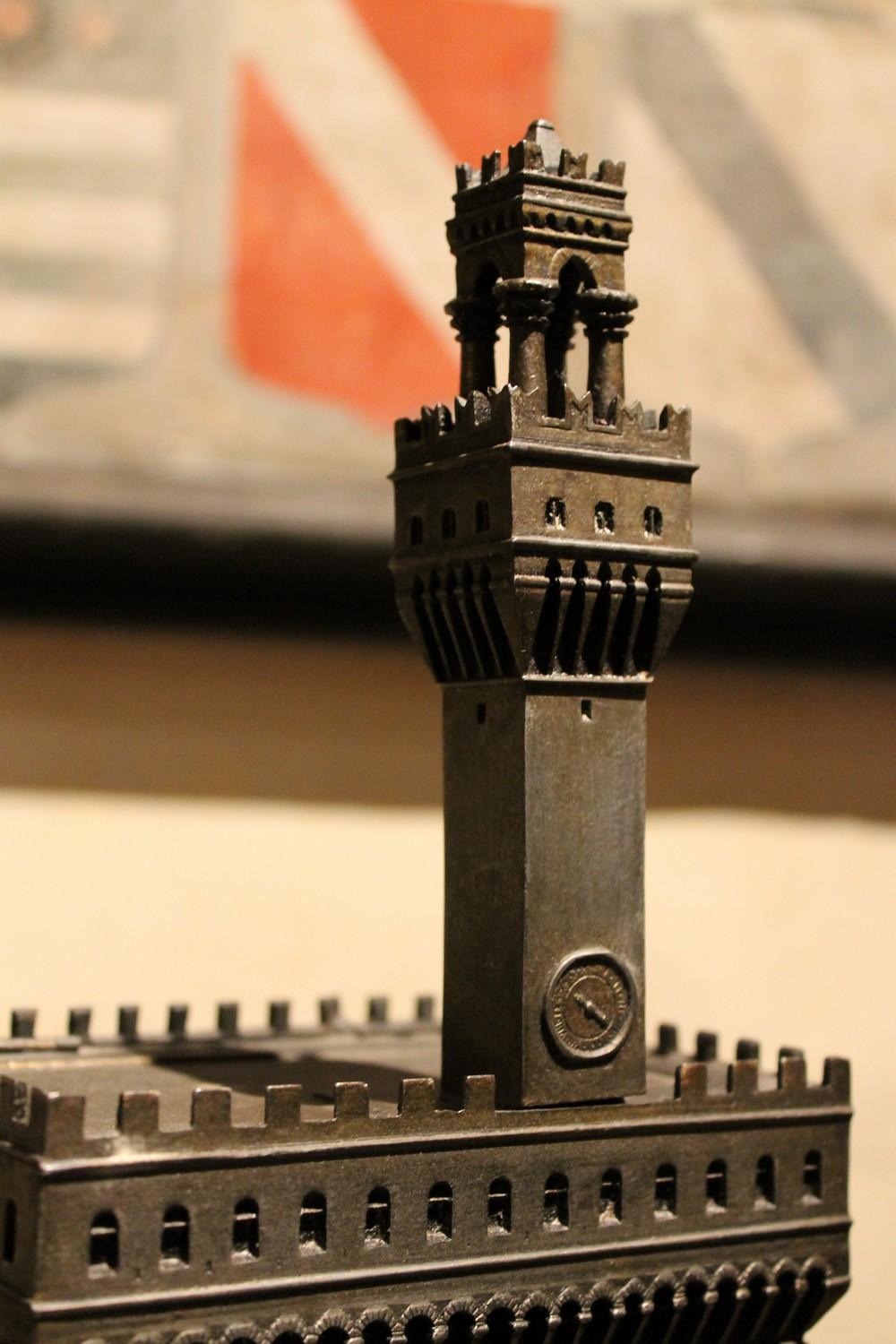 Italian Bronze and Metal Jewelry Box Modeled as Palazzo Vecchio, Florence, 1940s 7
