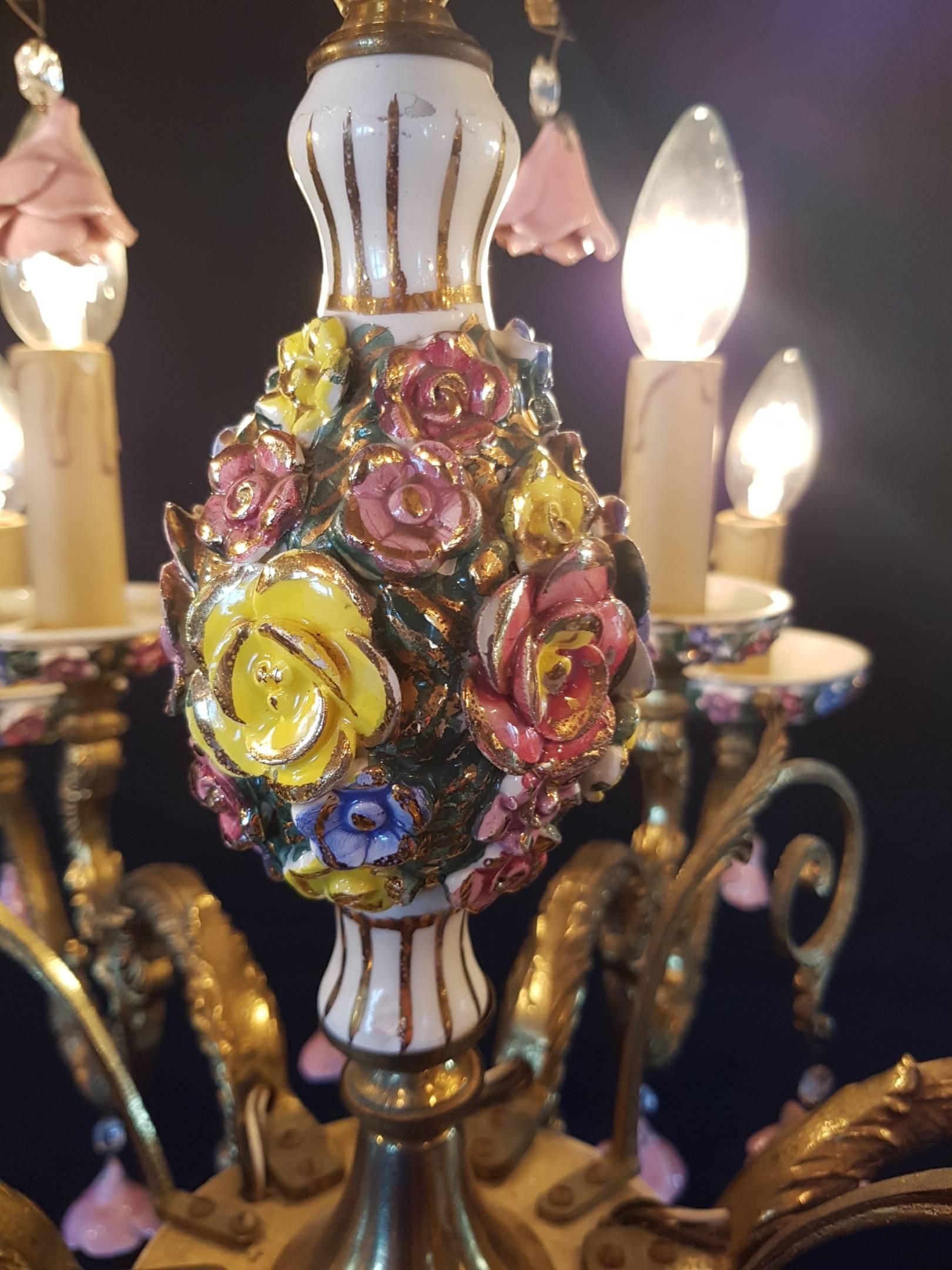 Italian Bronze and Porcelain Chandelier with Flowers, 12 Lights, 20th Century For Sale 7