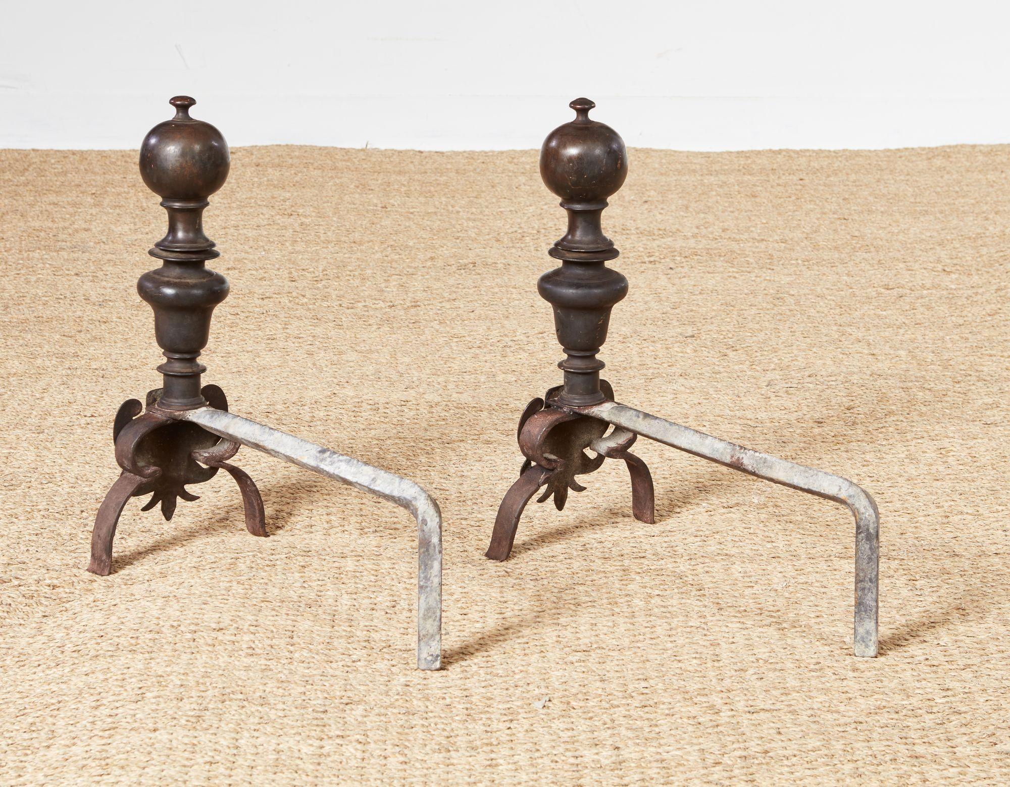 Andirons en bronze italiens C.I.C. 1680 en vente 6