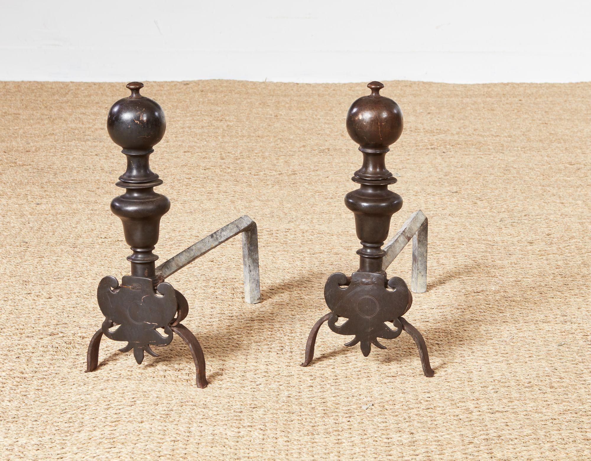 Andirons en bronze italiens C.I.C. 1680 en vente 1