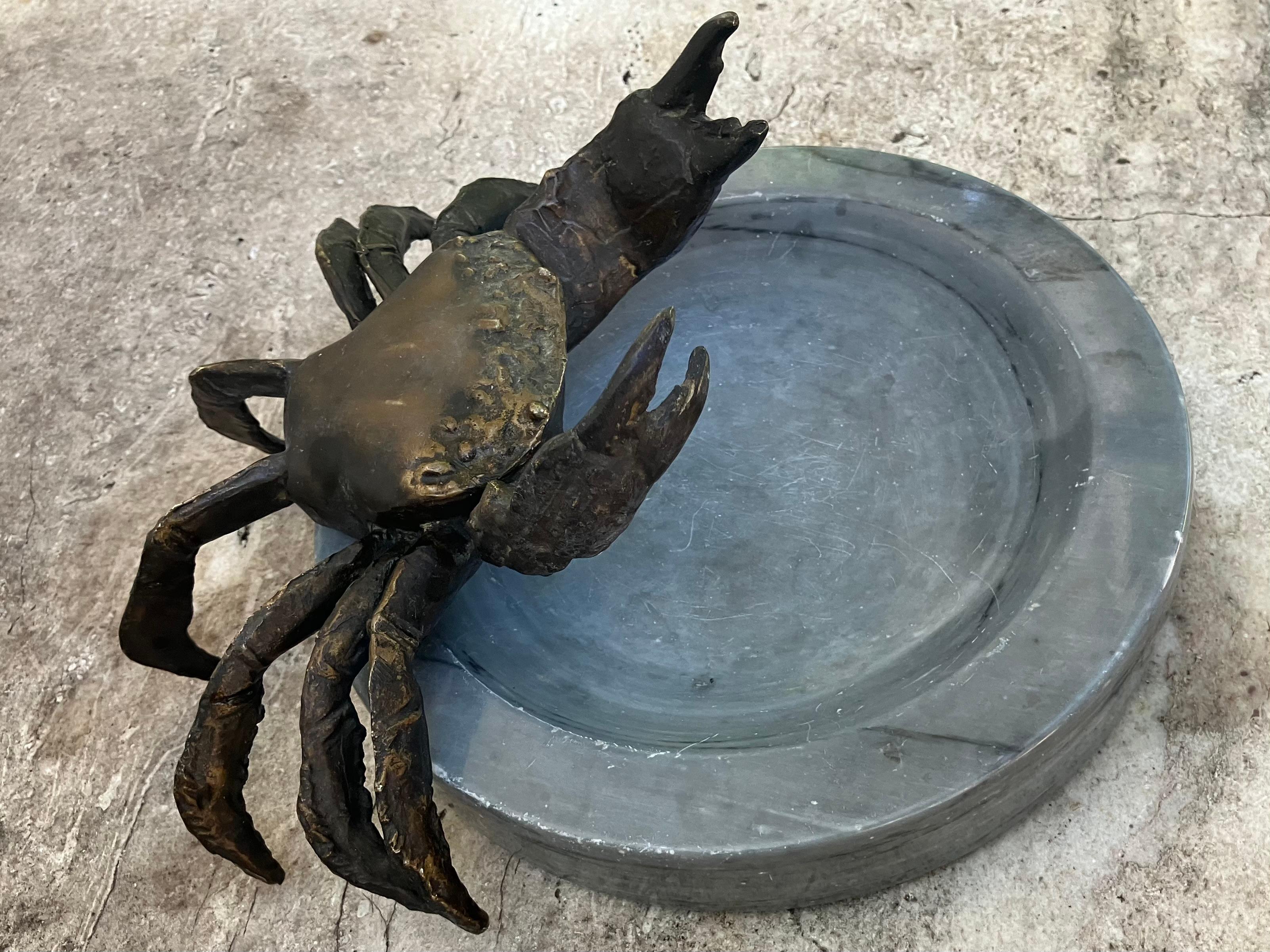 Italienische Bronzekrabbe und Marmor-Aschenbecher im Angebot 4