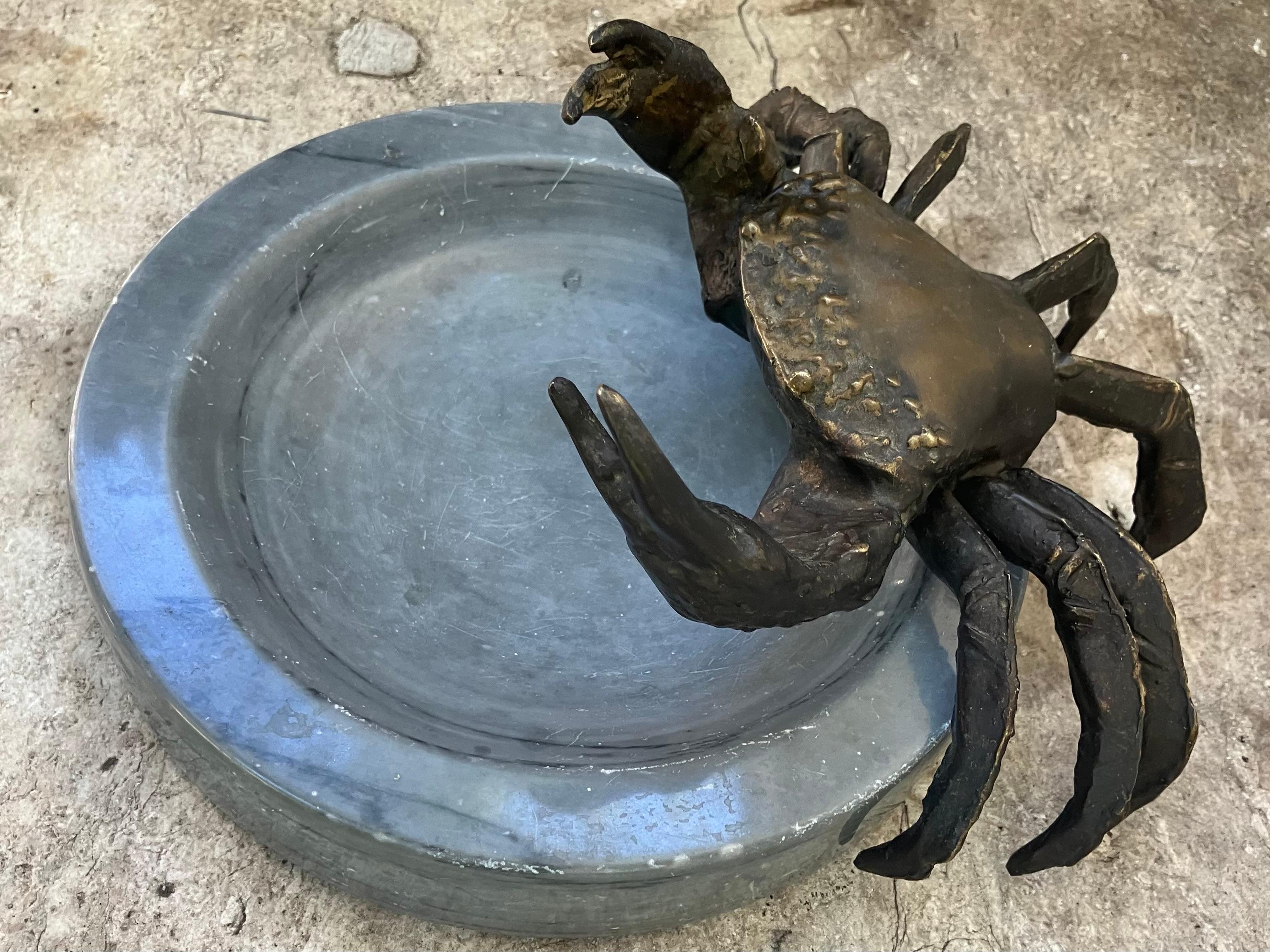 Italienische Bronzekrabbe und Marmor-Aschenbecher im Angebot 2