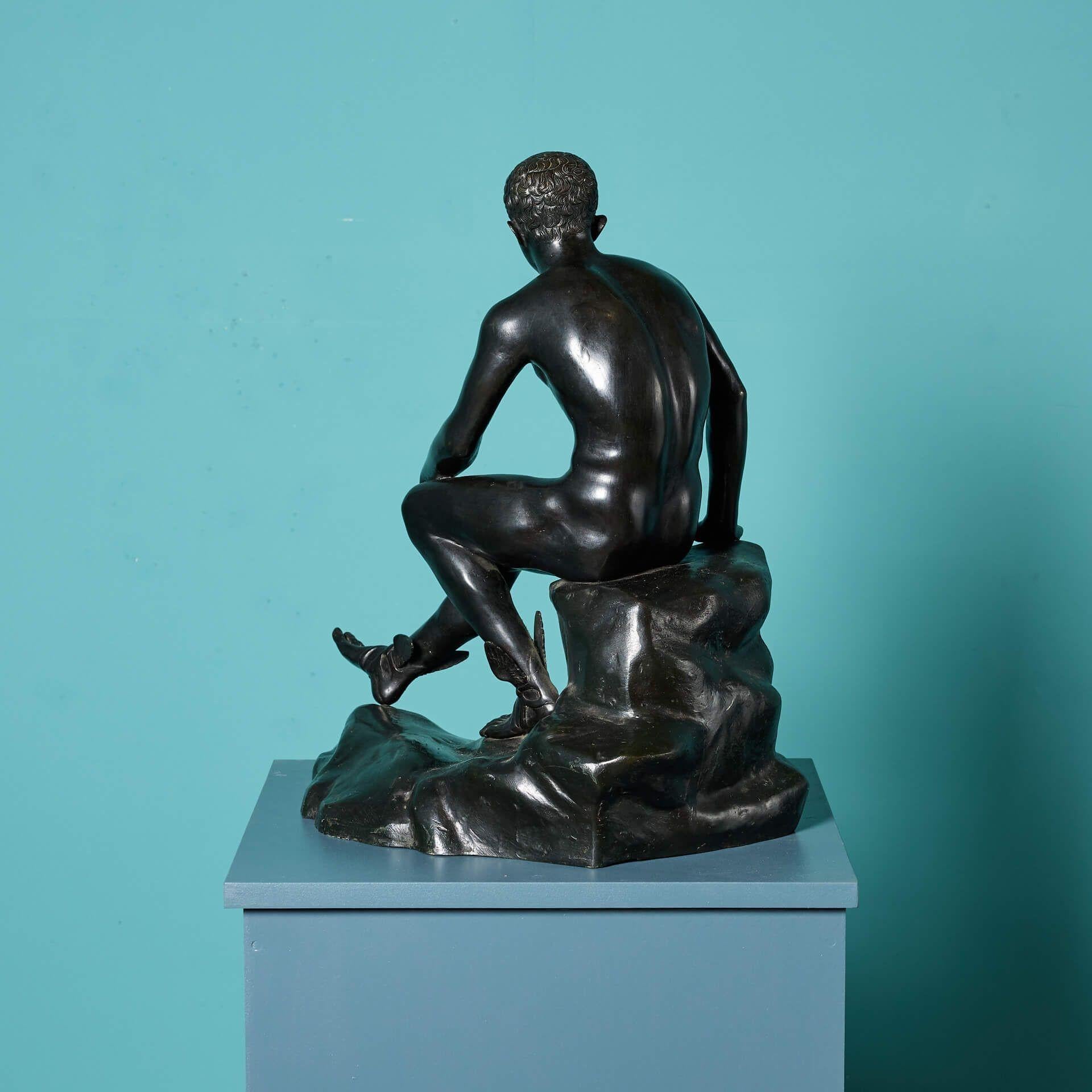 Italienische Grand Tour sitzende Hermes aus Bronze nach der Antike im Angebot 1