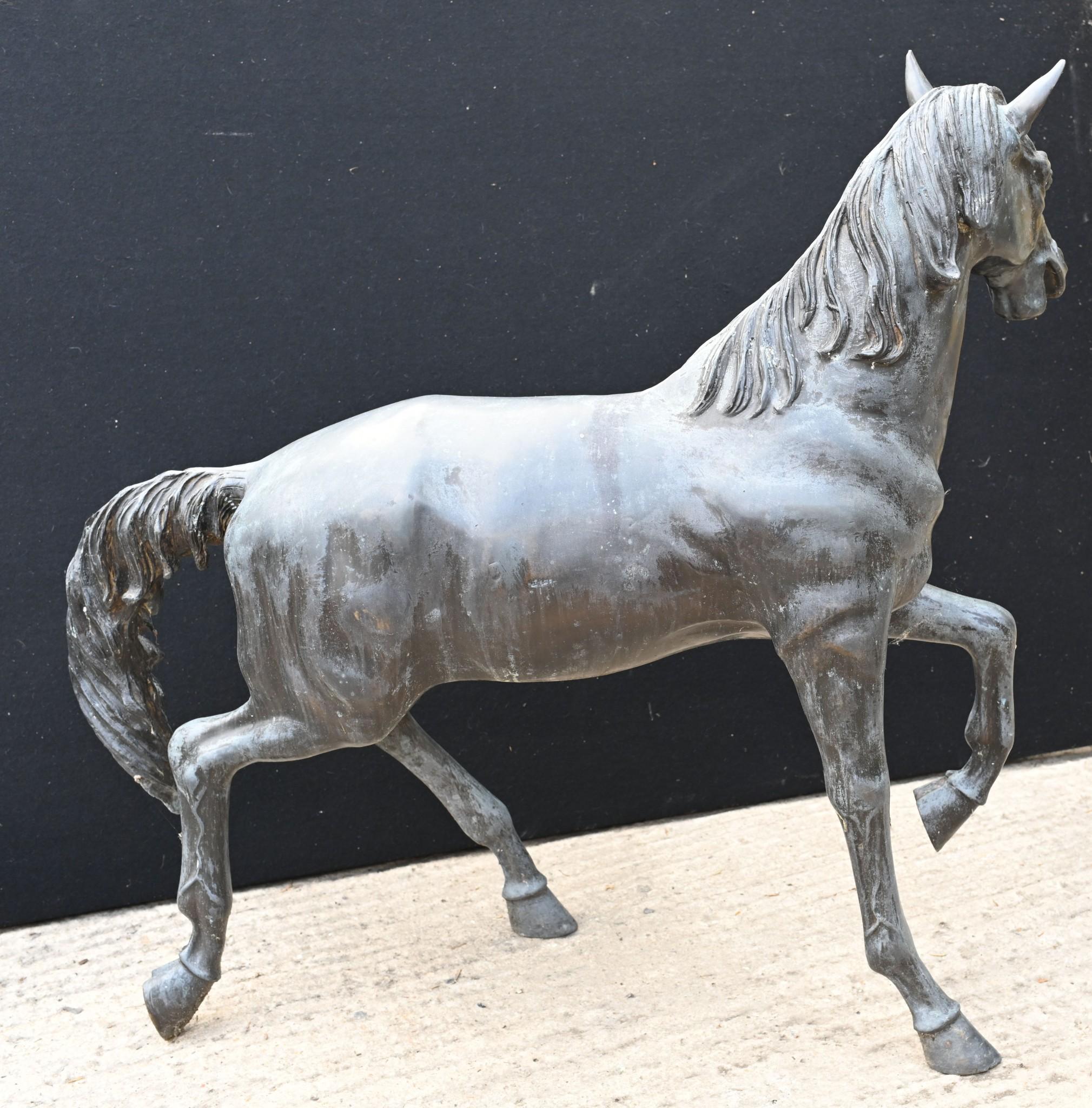 Statue italienne de cheval en bronze, moulage de jardin en bronze en vente 3