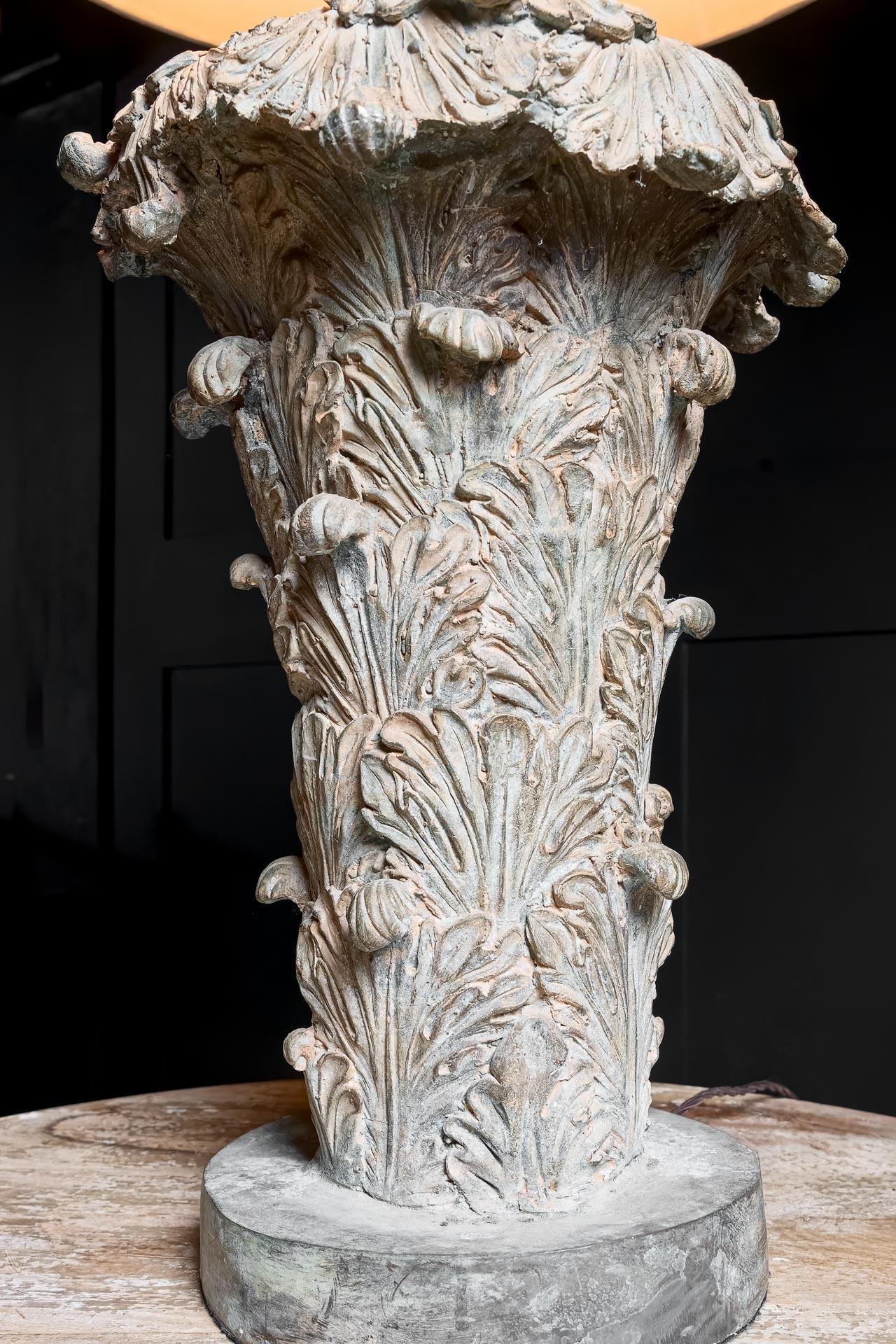 XVIIIe siècle Lampe de fontaine italienne en bronze du 18e siècle en vente
