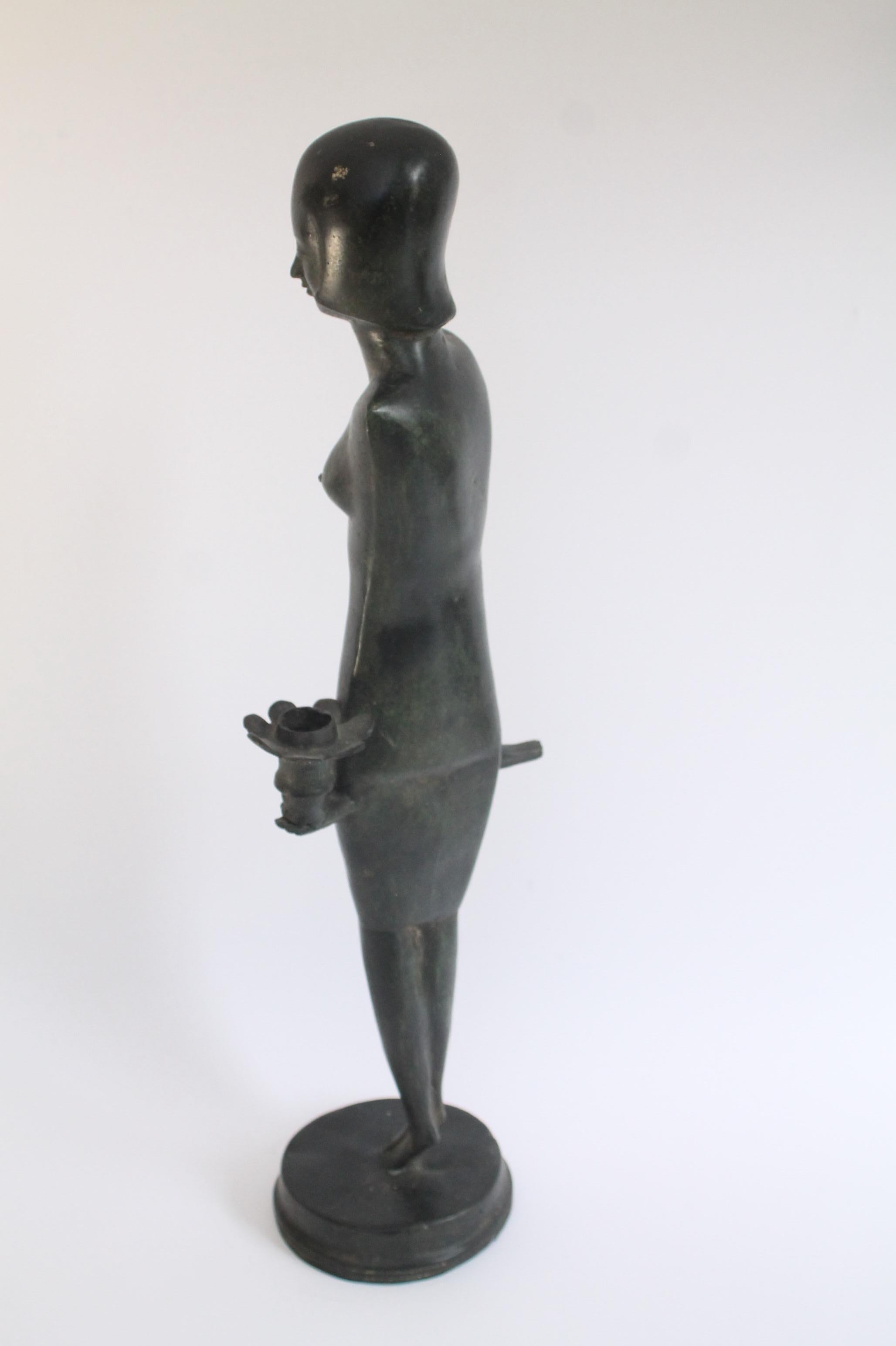 Italian Bronze mid-century modern woman sculpture (59x17x12cm).  An eye-catcher! For Sale 11