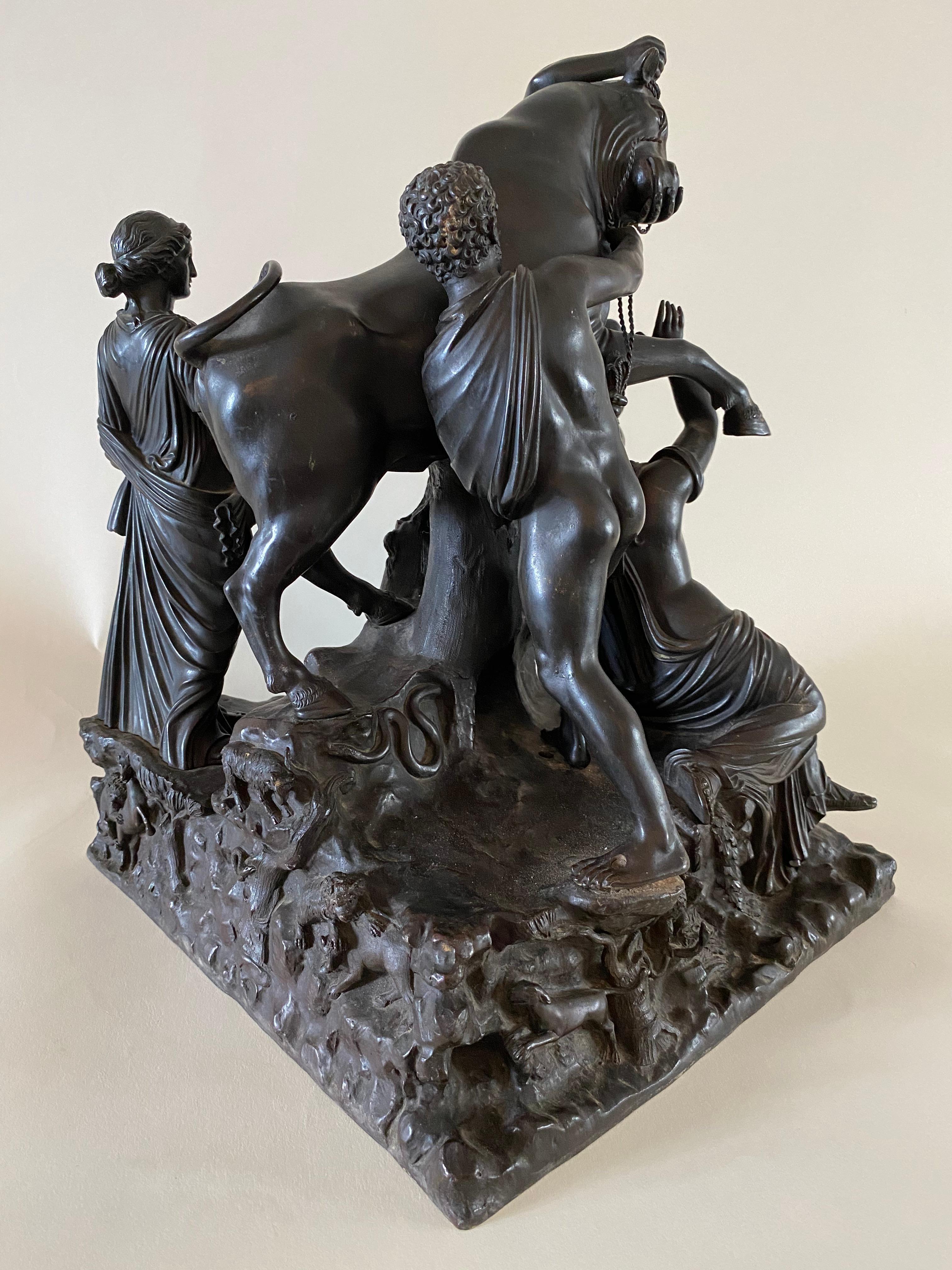 Néoclassique Groupe de sculptures italiennes en bronze du taureau Farnèse:: 19ème siècle en vente