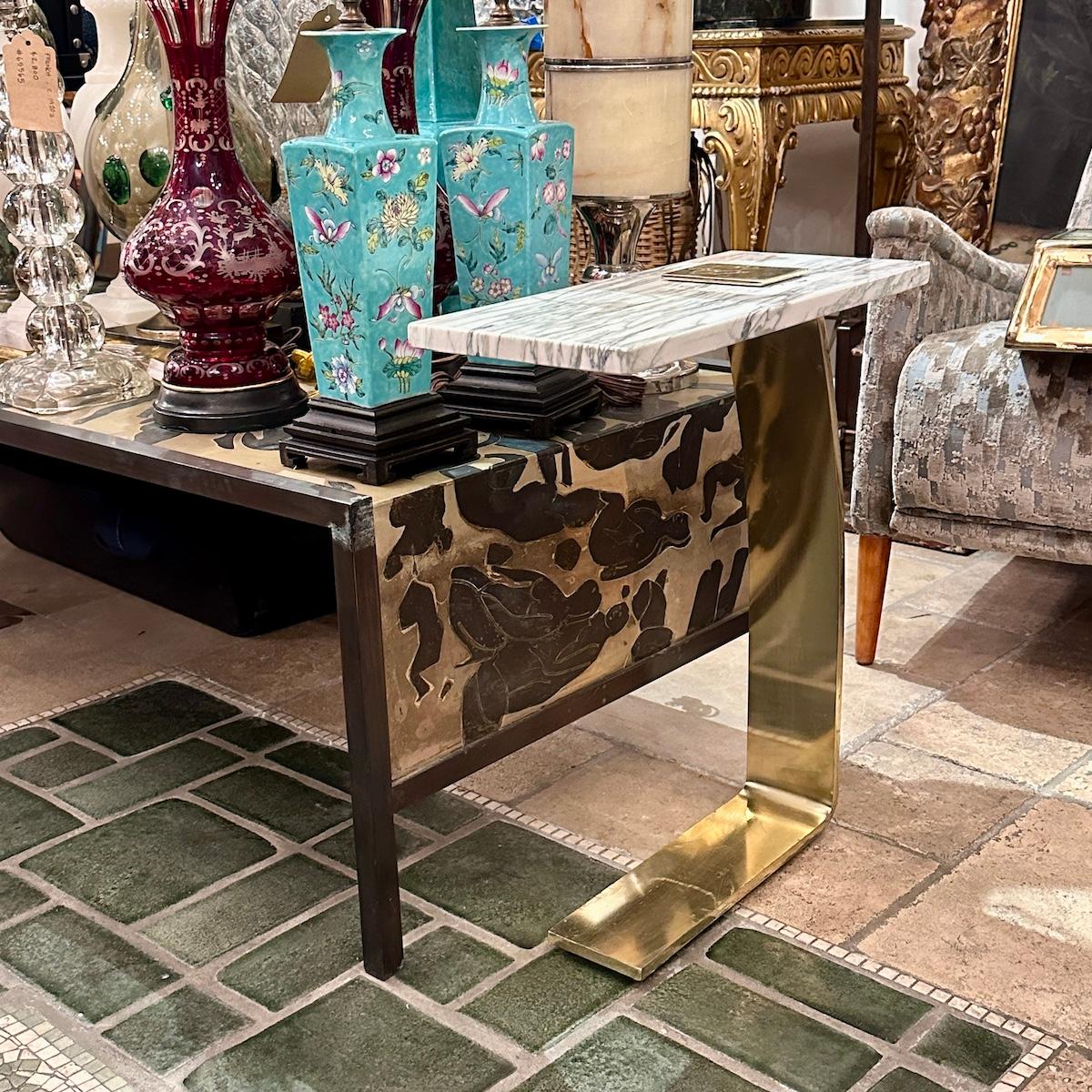 Italian Bronze Table with Marble Top In condizioni buone in vendita a New York, NY