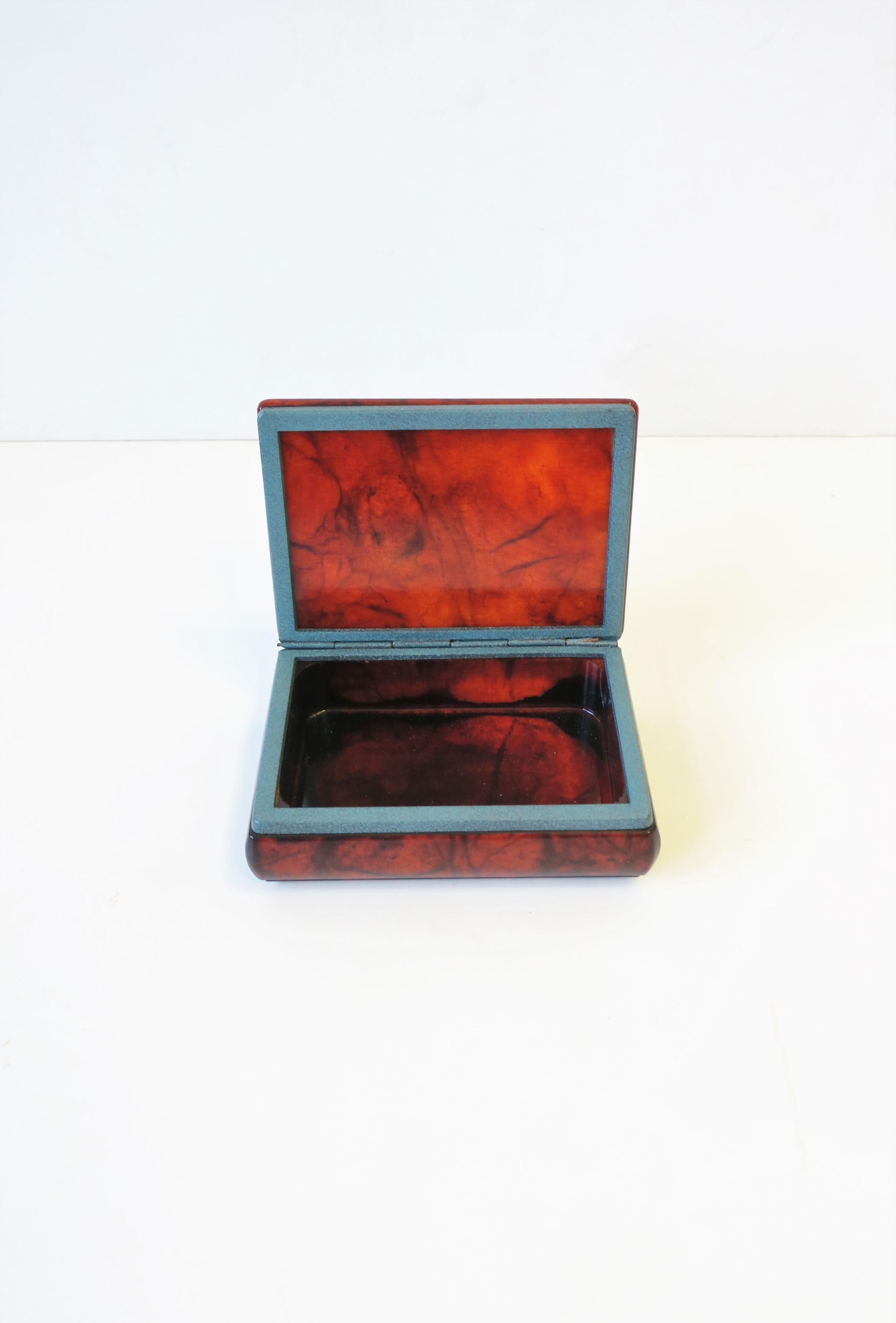 Poudré Boîte à bijoux ou de bureau italienne en marbre marron et albâtre bleu en vente