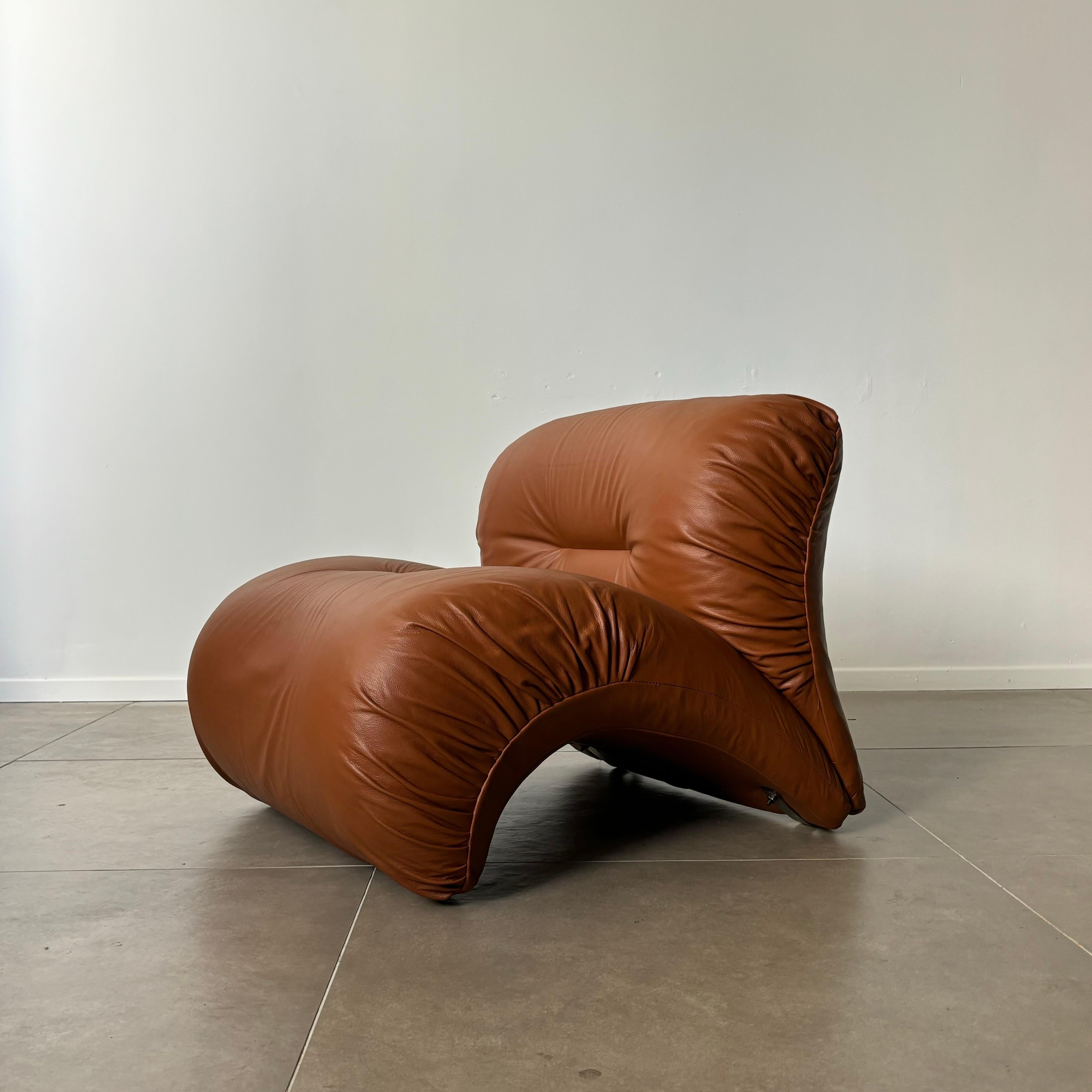 Italian brown aniline leather lounge chair, 1970s 4