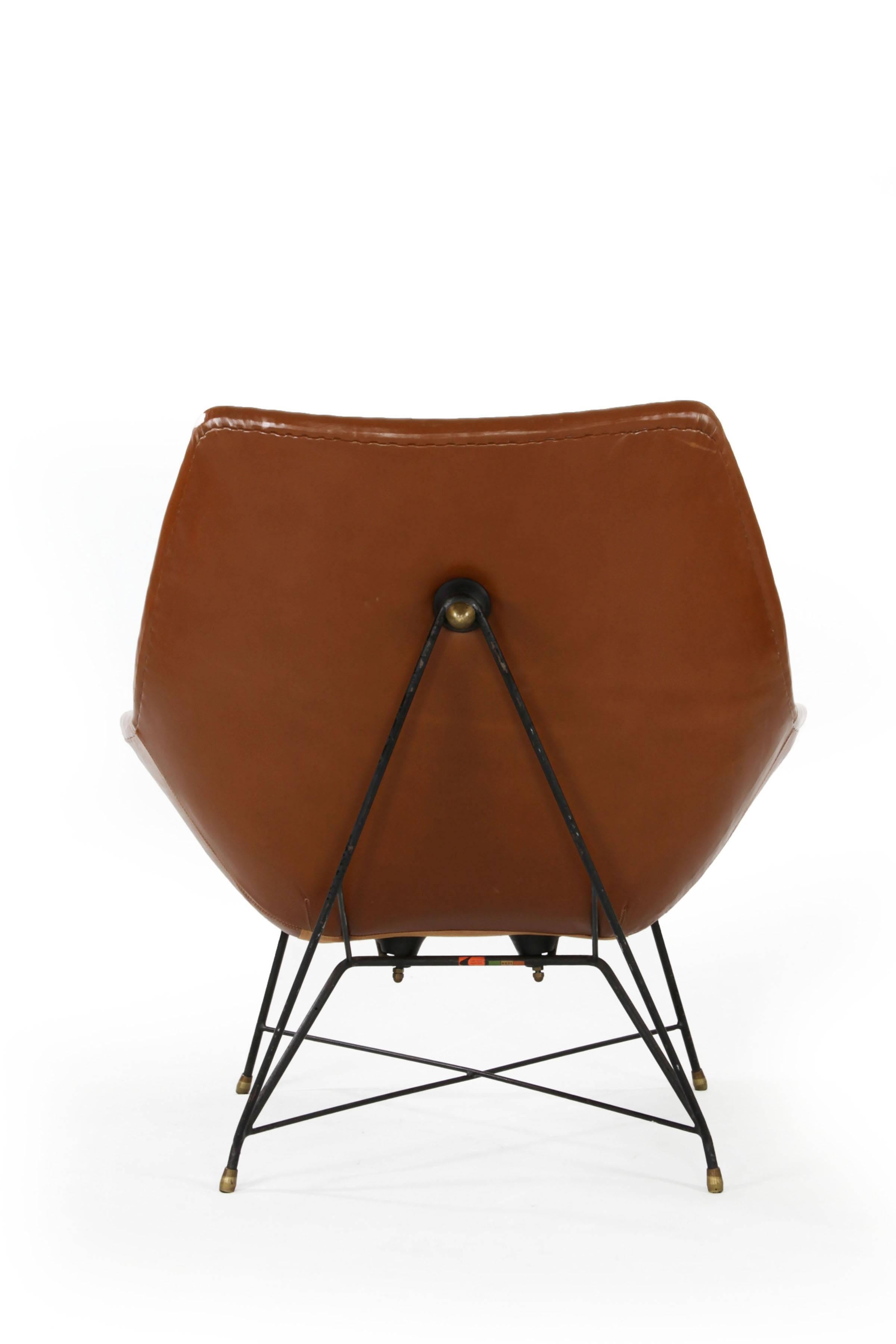 Italian Brown Leather Kosmos Chair Design by Augusto Bozzi for Saporiti, 1954 In Fair Condition For Sale In Wolfurt, AT