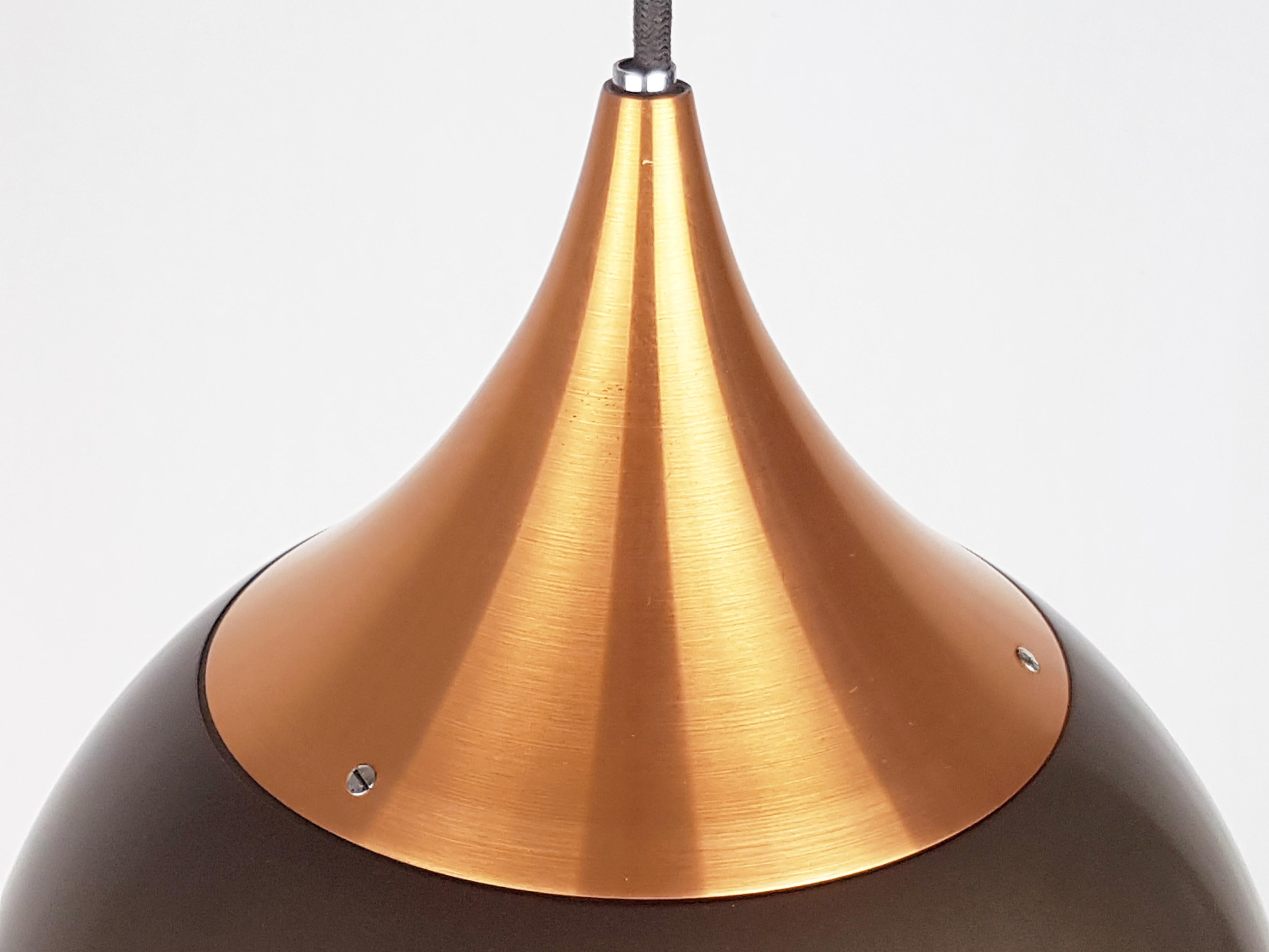 Space Age Italian Brown Metal, Copper & Glass Pendant Lamp from Stilnovo, 1960s For Sale