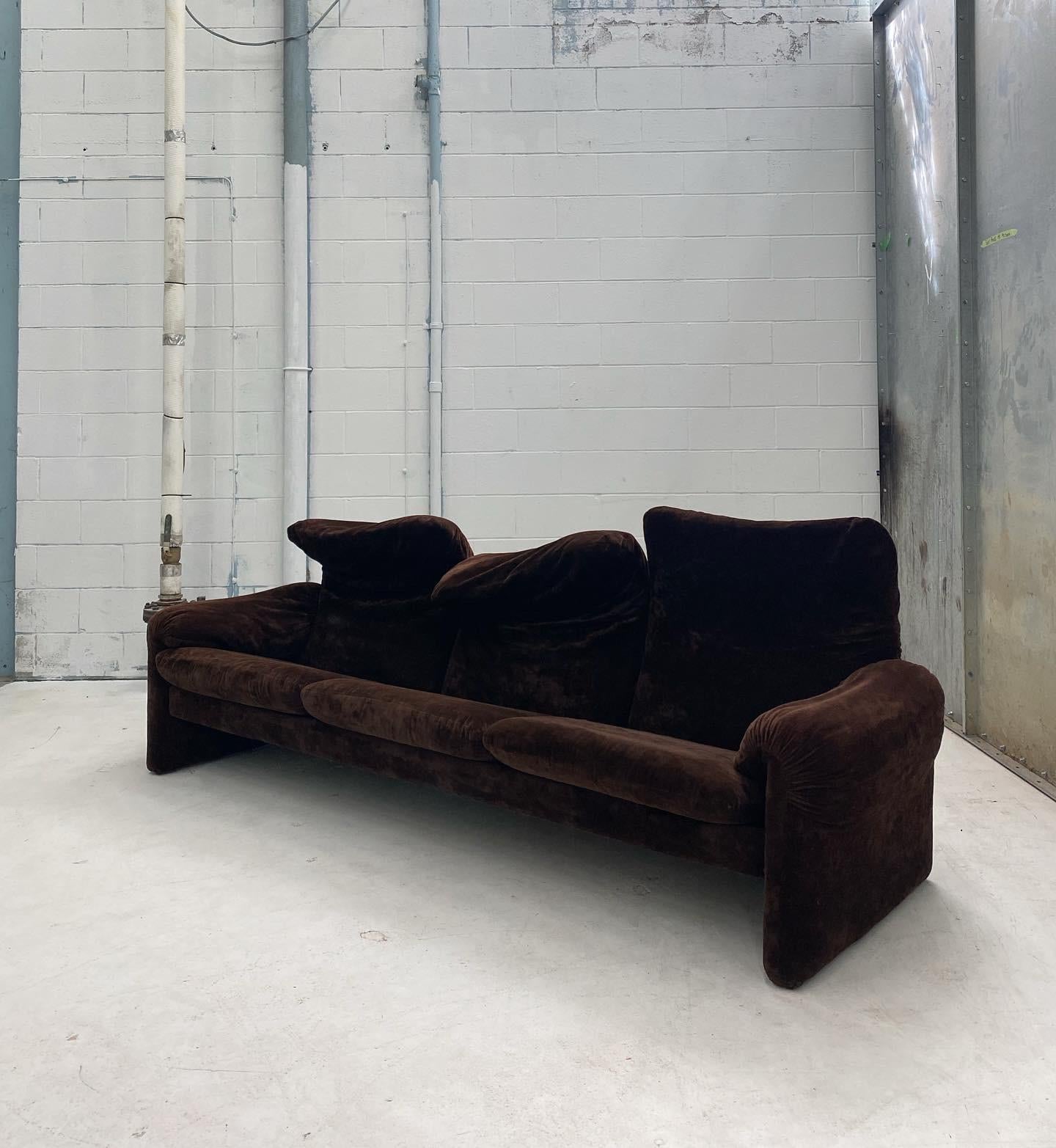 Steel Italian Brown Velvet 3 - Seater Maralunga Sofa by Magistretti Cassina, 1970s